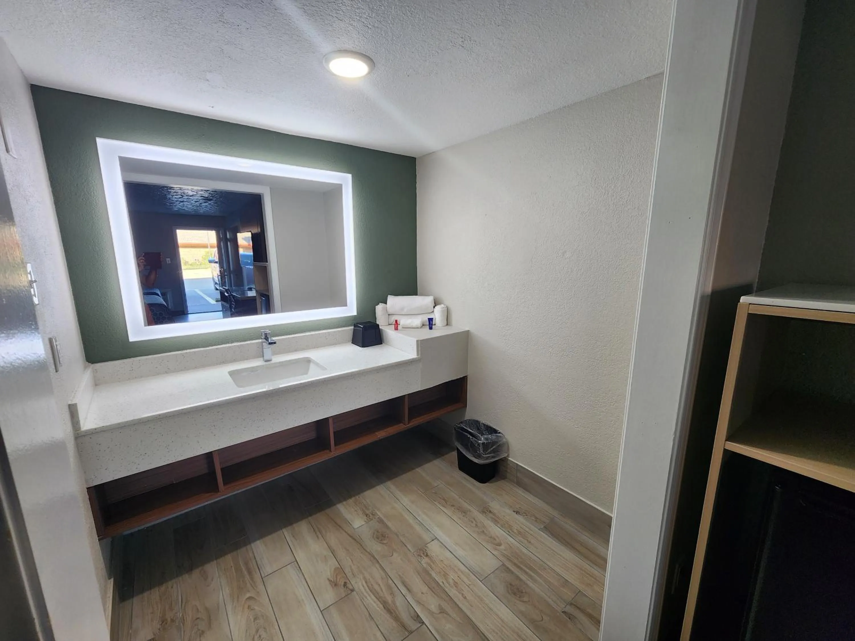 Bathroom in Americas Best Value Inn Longview