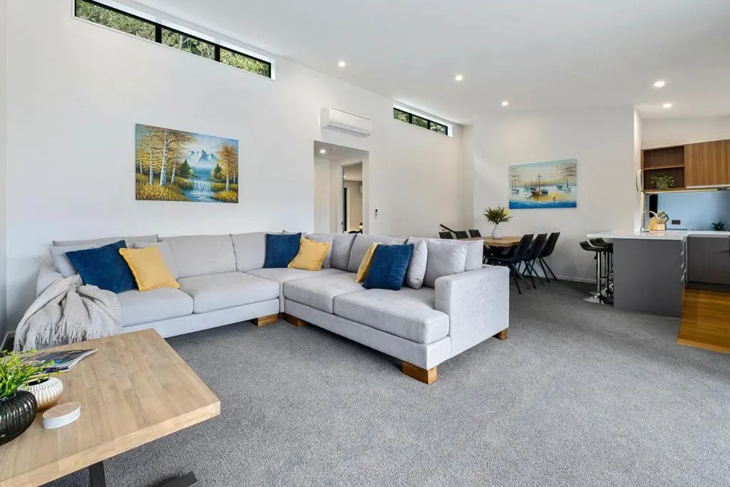 TV and multimedia in Bright, Modern, Plush - Brand New Townhouse