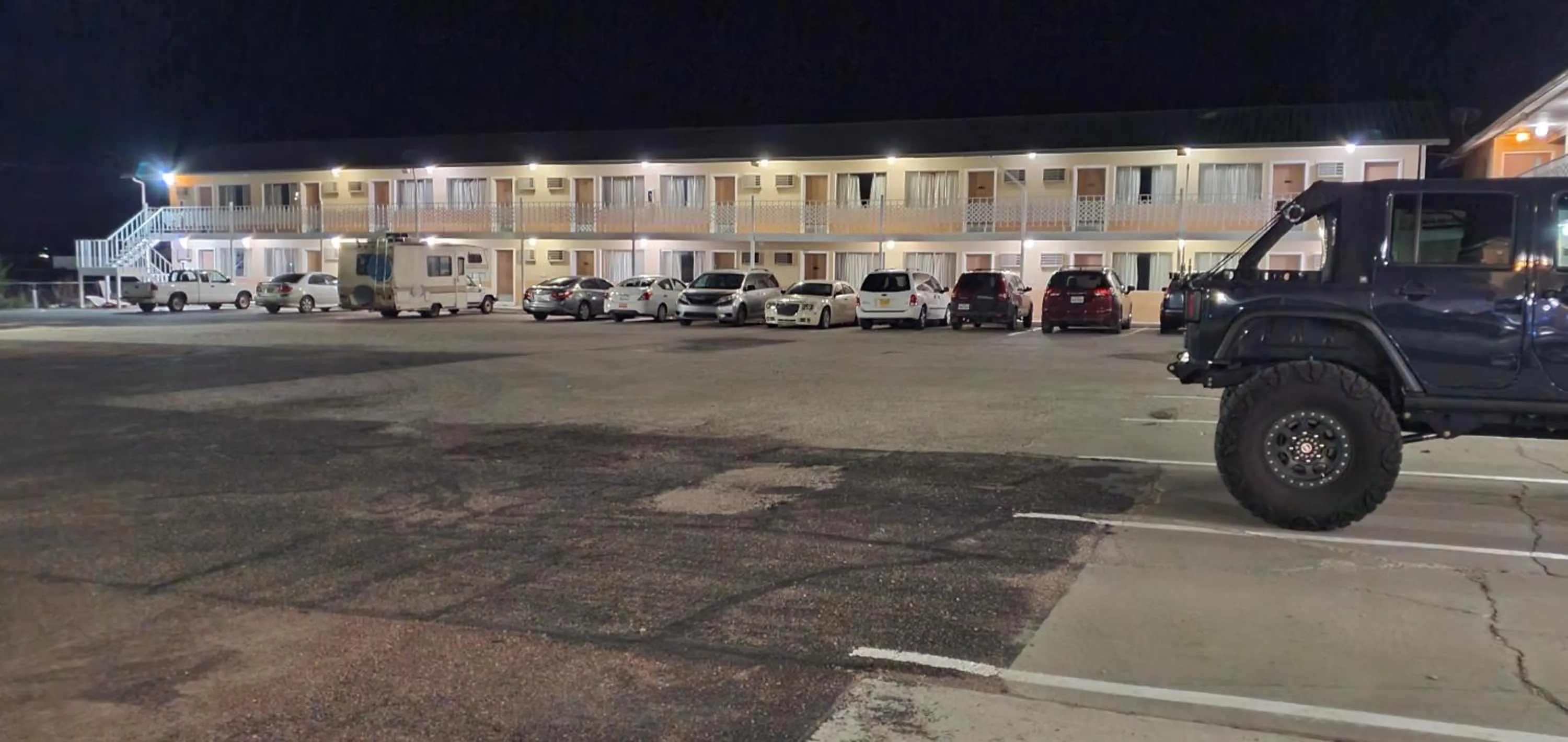 Property building in Budget Inn Motel Gallup