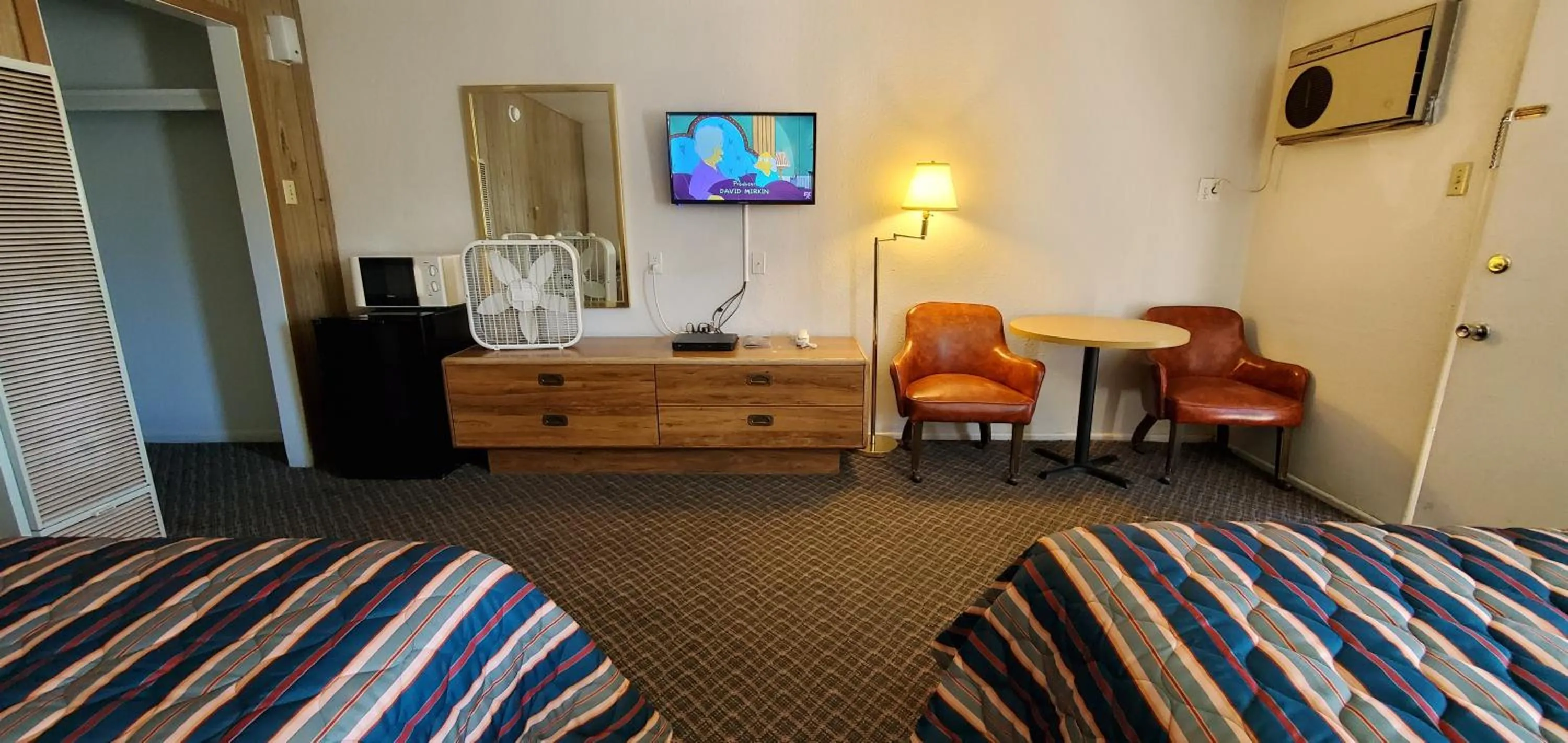 Bedroom, Bed in Budget Inn Motel Gallup