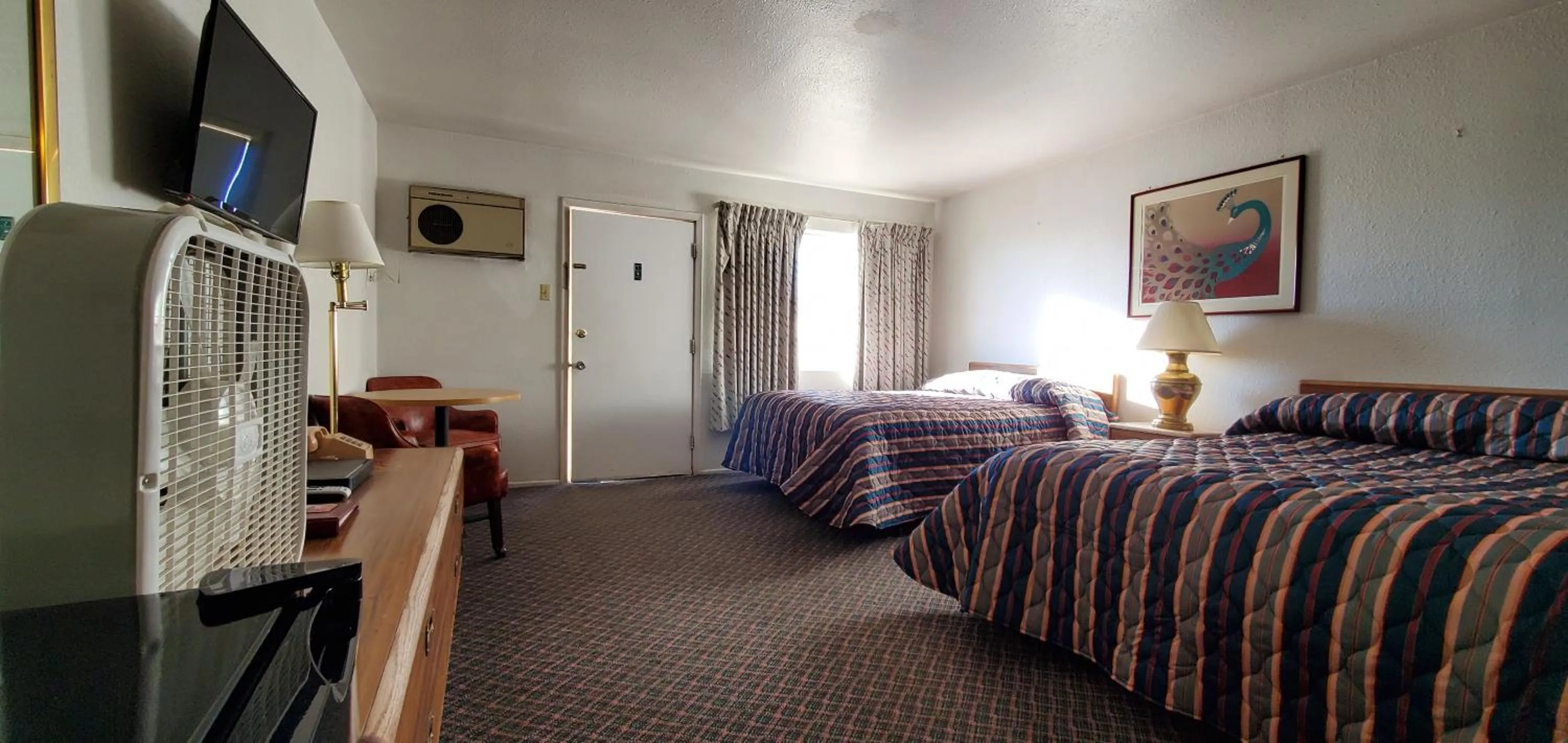 Photo of the whole room, Bed in Budget Inn Motel Gallup