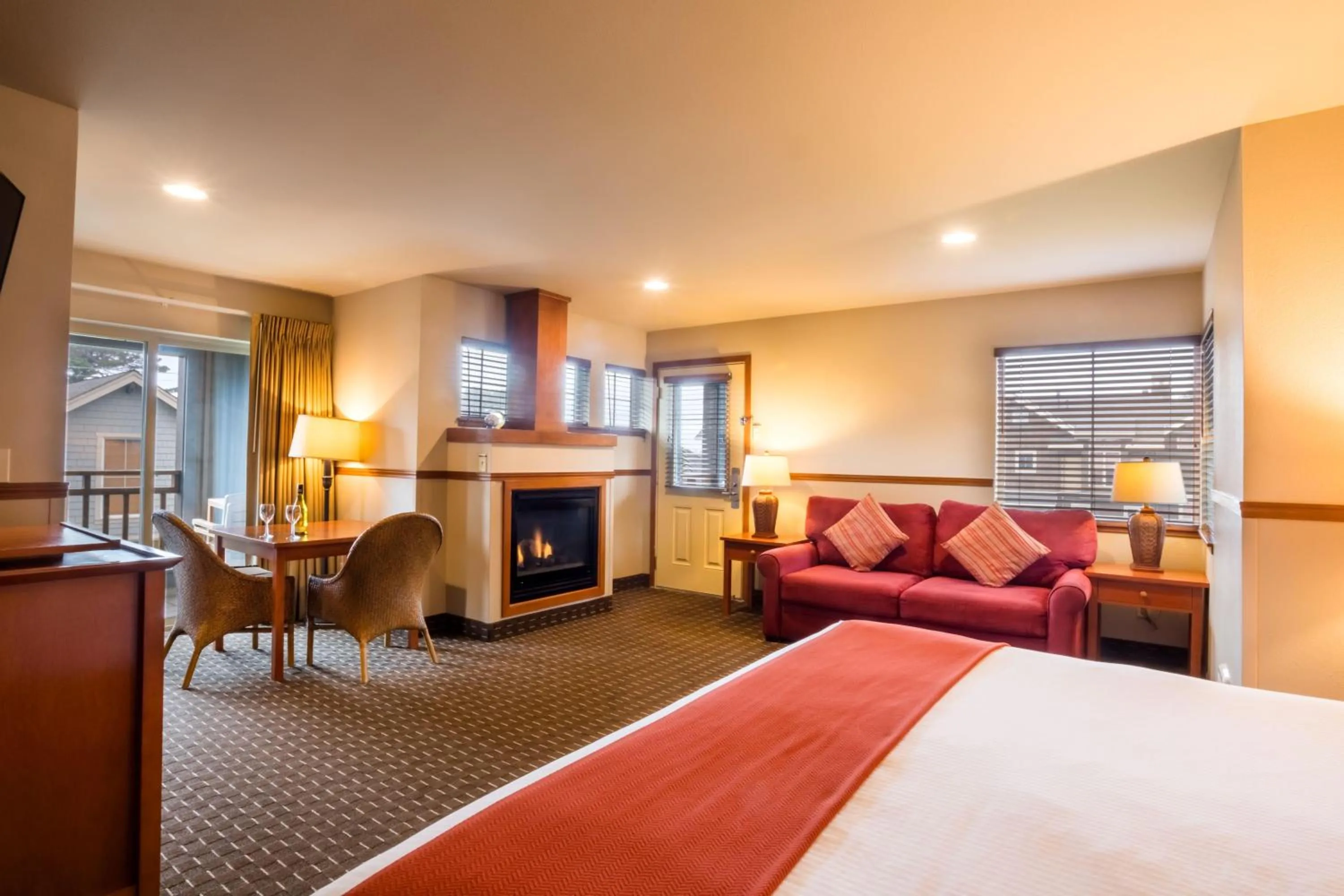 Bedroom, Bed in Inn at Cannon Beach