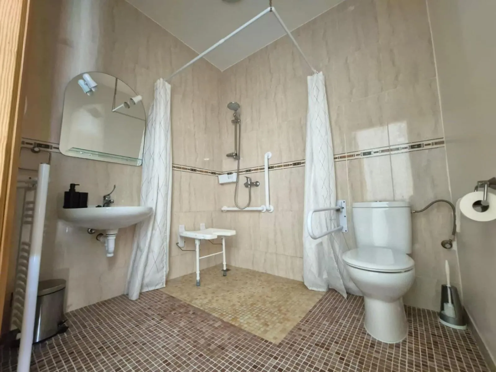 Shower in Casa Barranca Bed and Breakfast