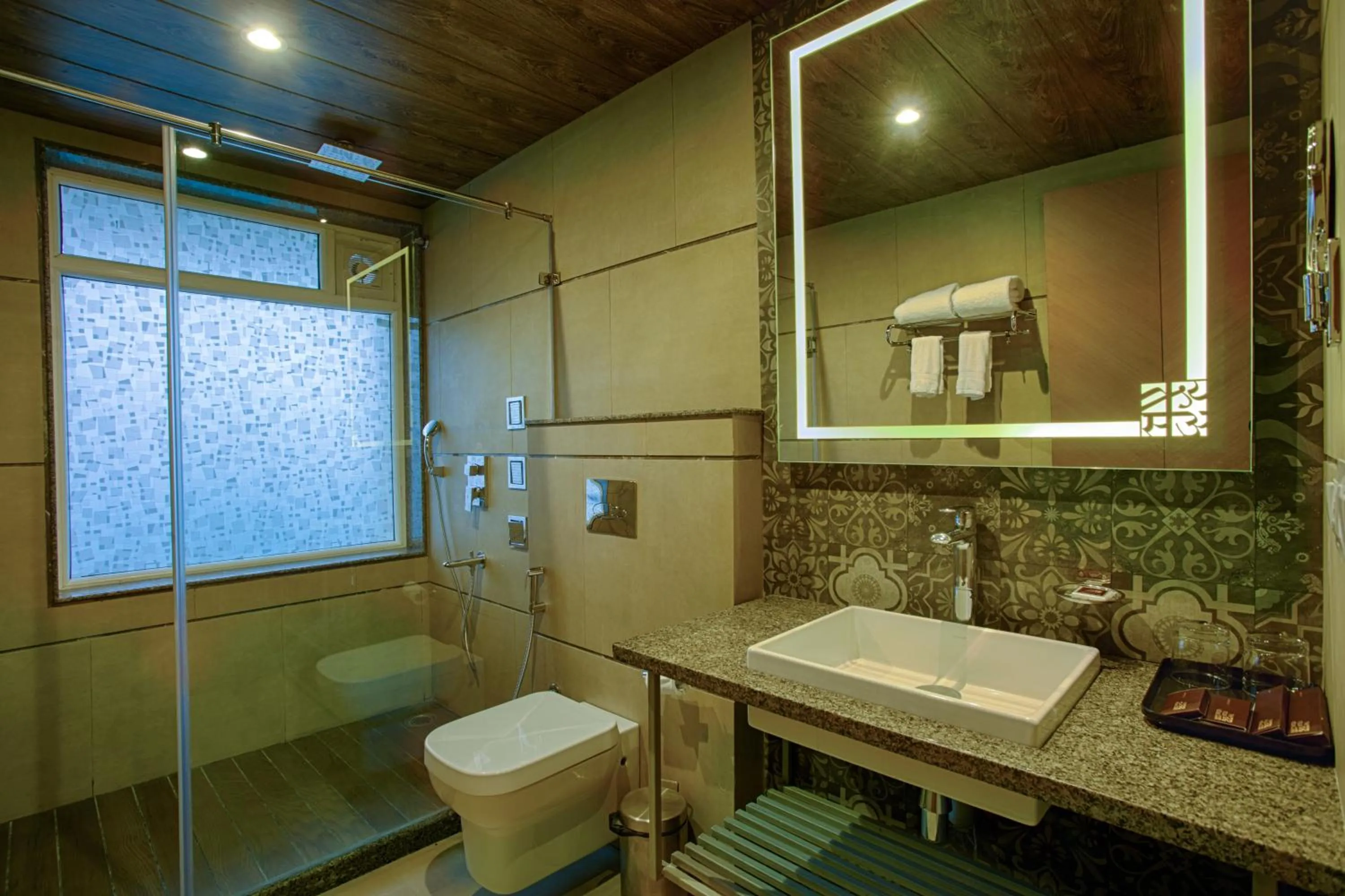 Shower in Four Vedas Hotel & Resort