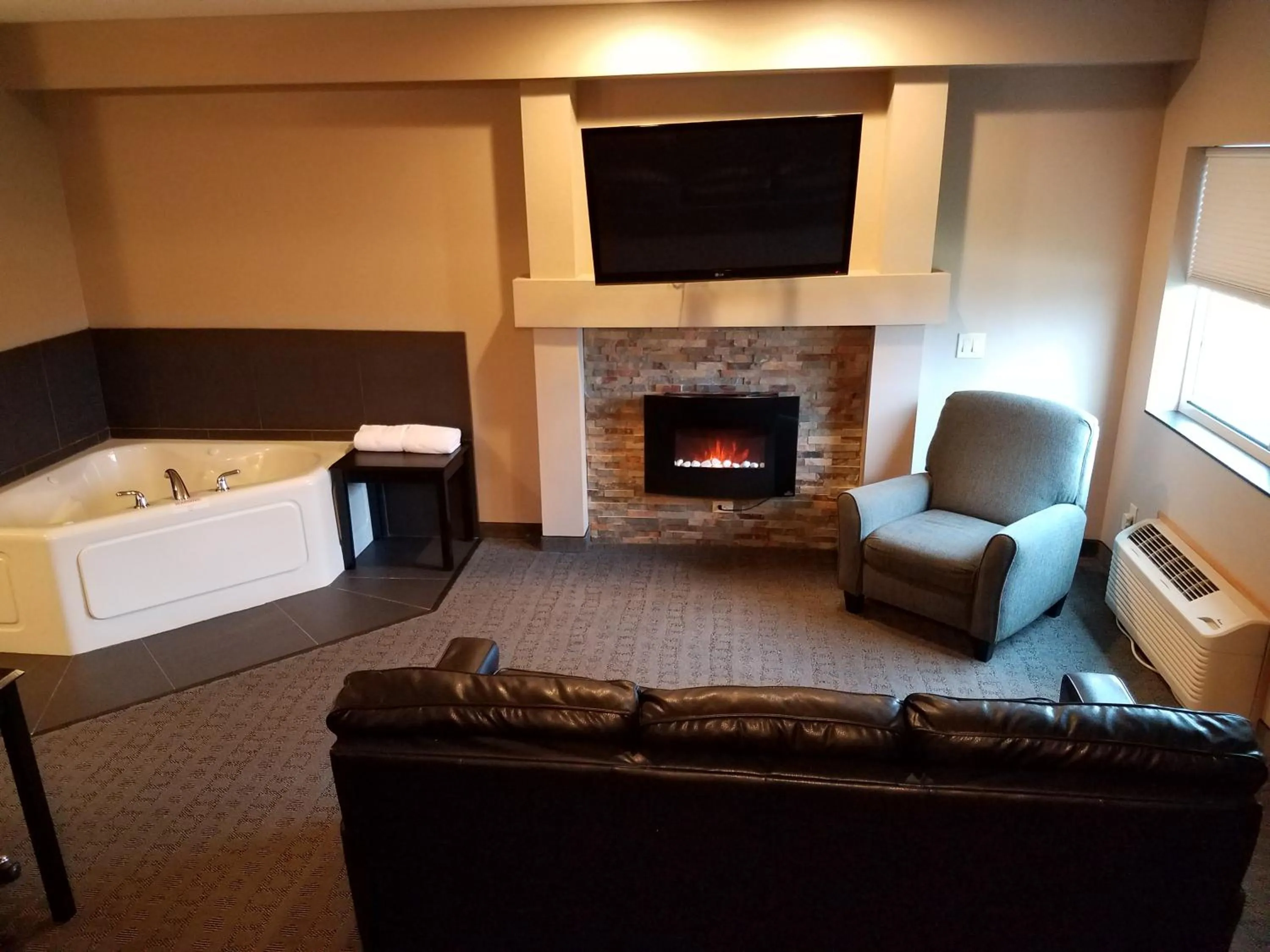 Seating area in Okoboji Inn & Suites