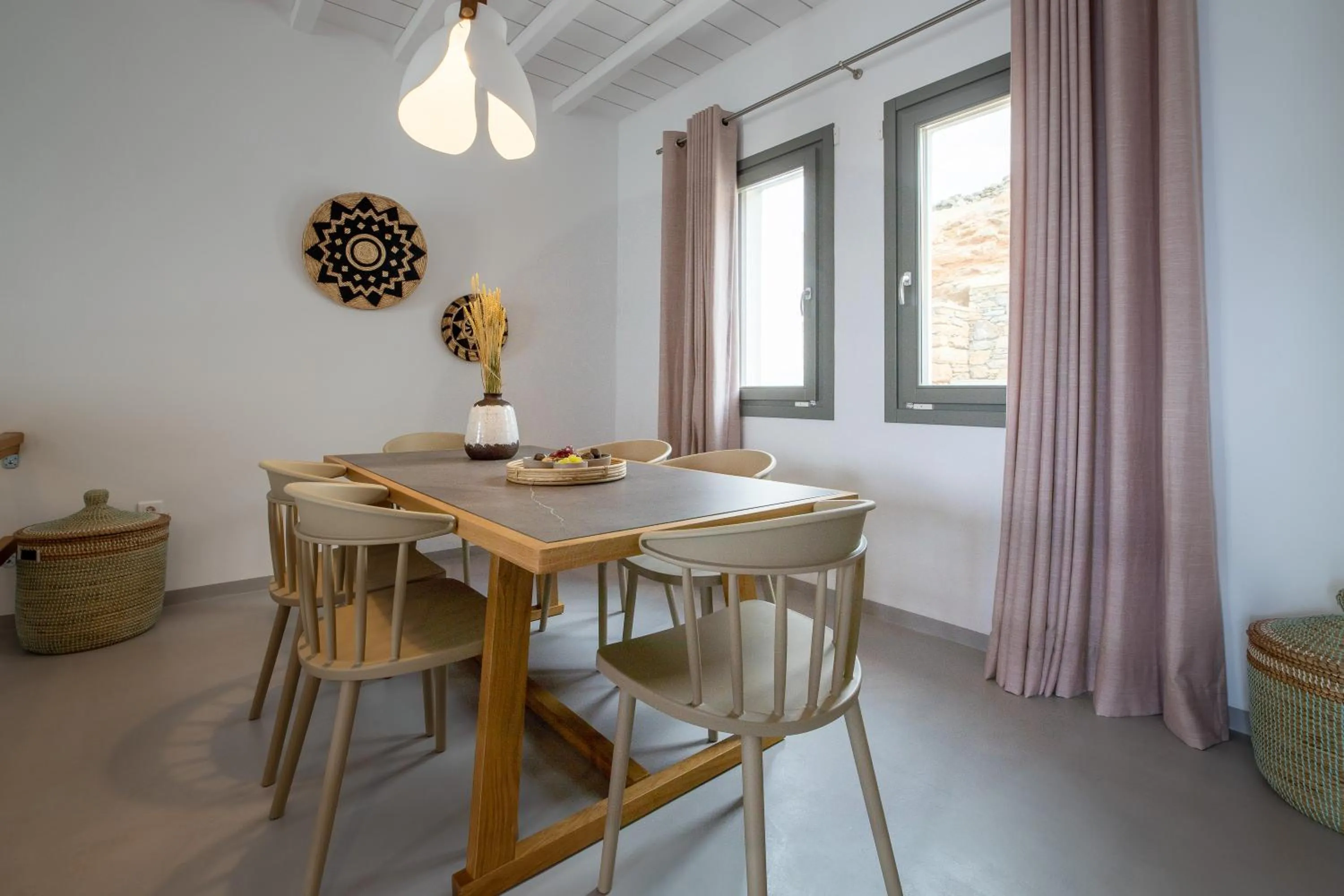 Dining area in Phos Villas Tinos