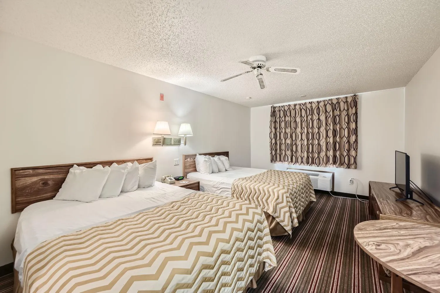 Bed in Travelodge by Wyndham Longmont