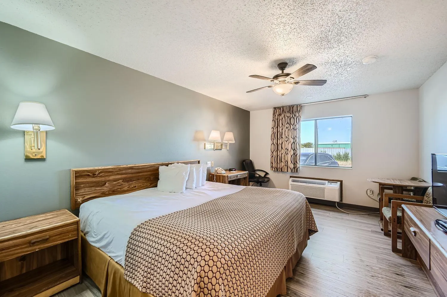 Bed in Travelodge by Wyndham Longmont