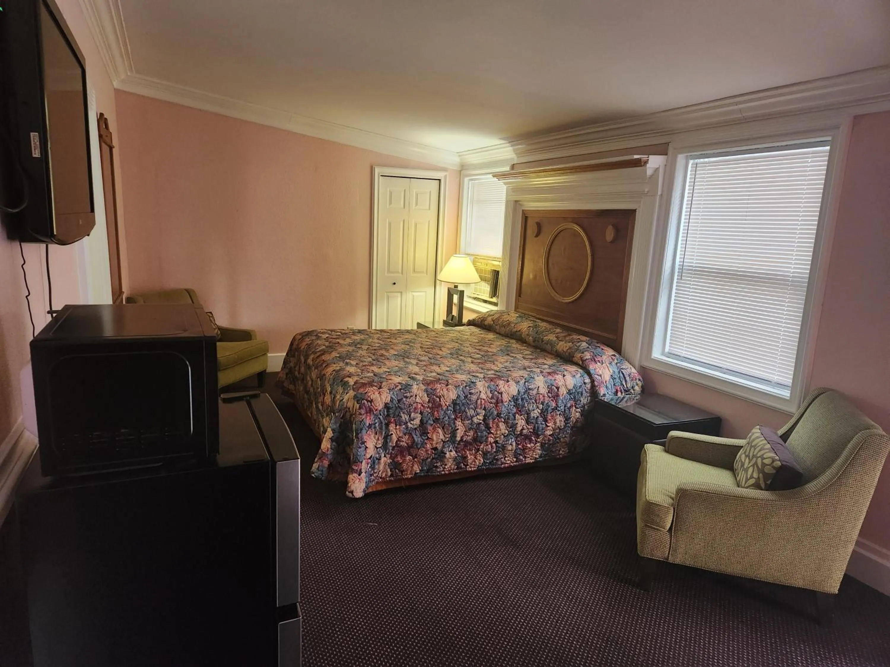 Bedroom, Bed in Bama Motel Mobile I-65 & US-90