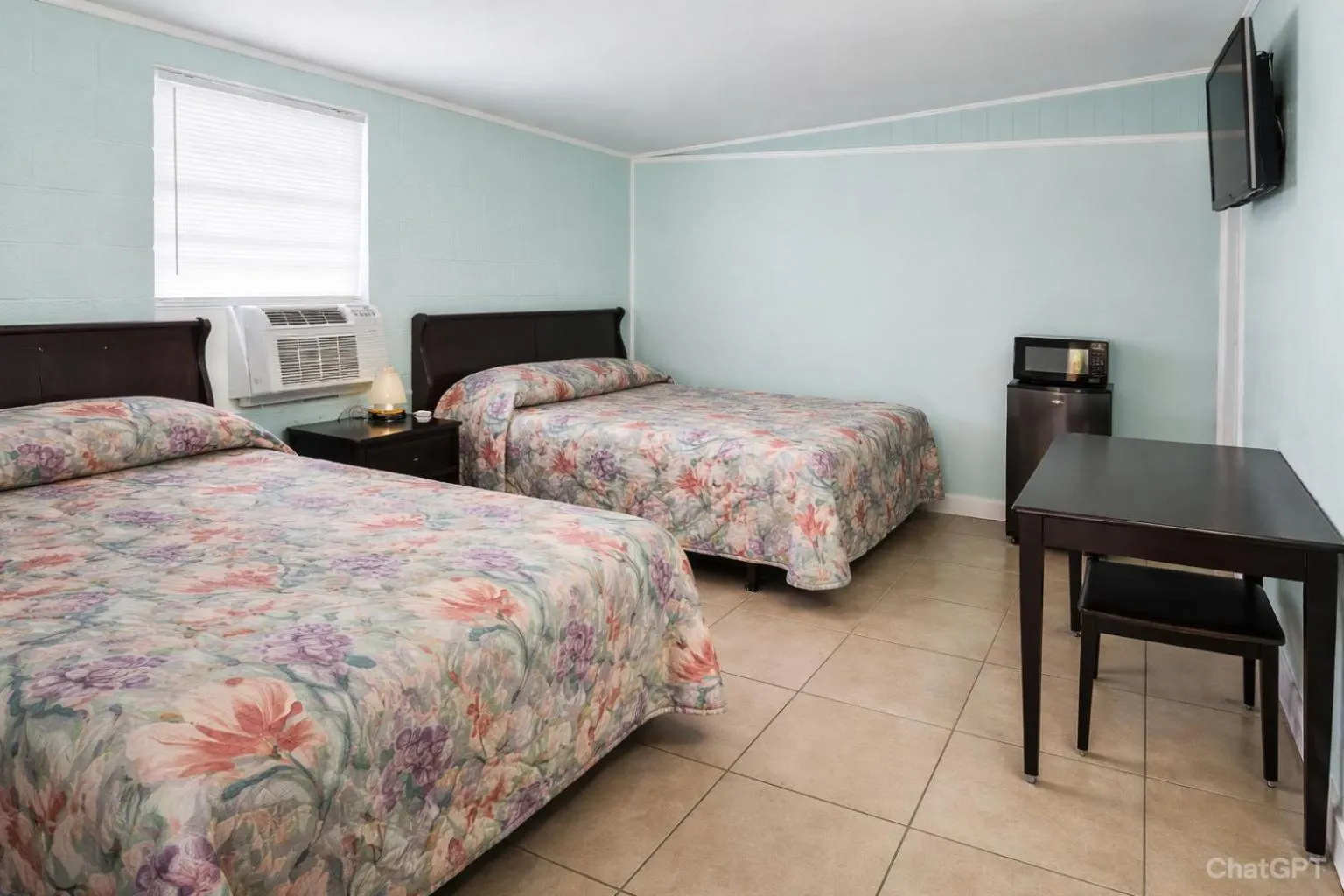 Bed in Bama Motel Mobile I-65 & US-90