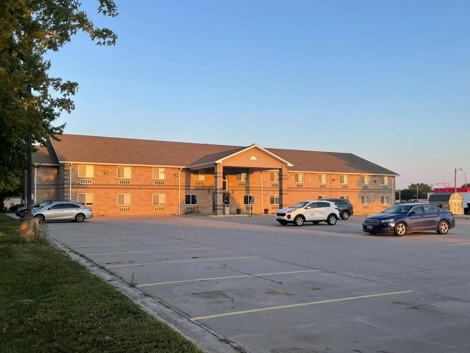 Facade/entrance in Rodeway Inn