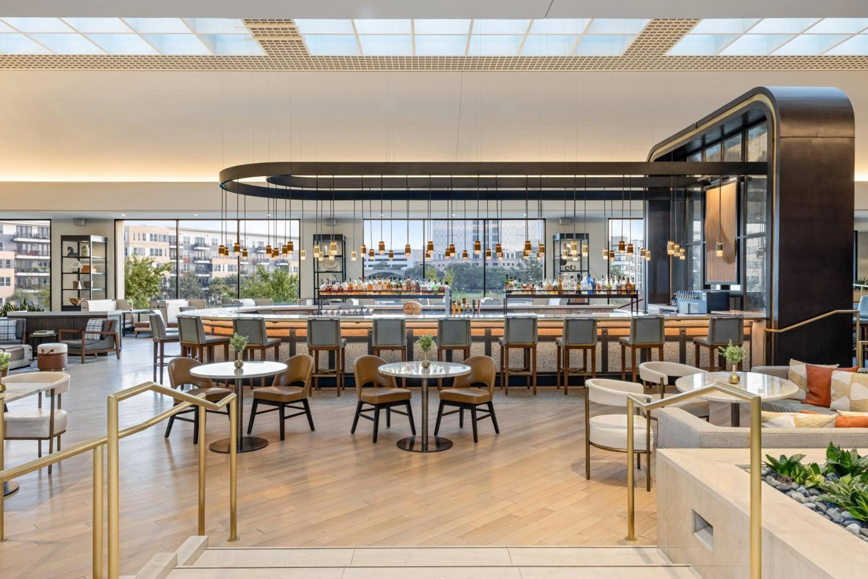 Restaurant/places to eat in Omni Las Colinas Hotel