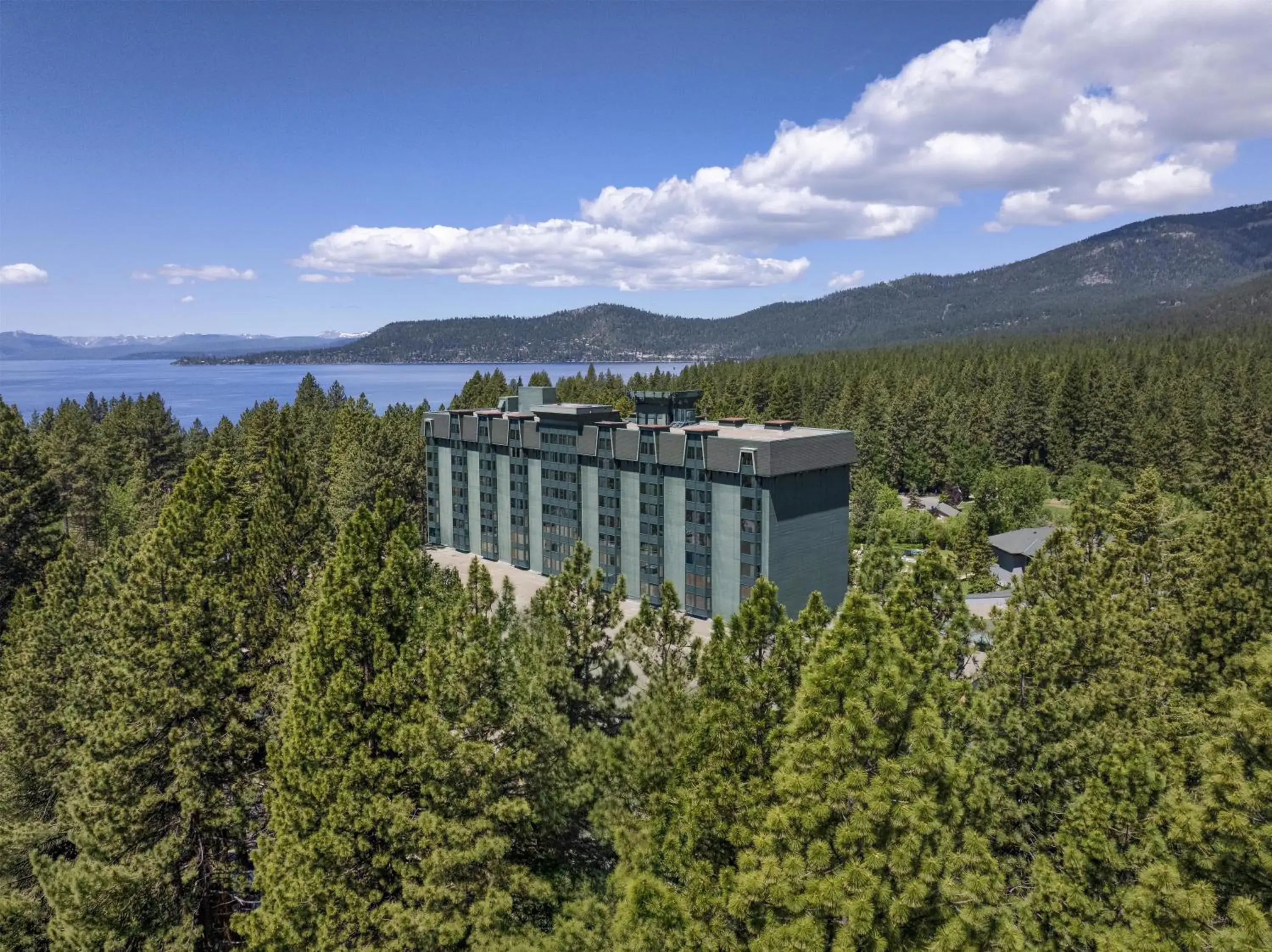 Property building in Hyatt Regency Lake Tahoe Resort, Spa & Casino Property building in Hyatt Regency Lake Tahoe Resort, Spa & Casino