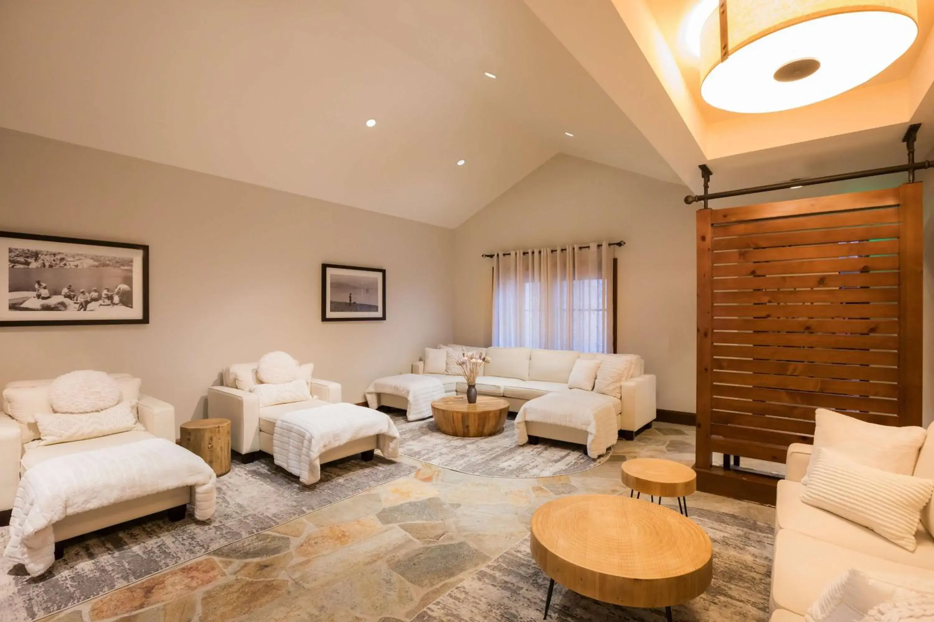 Spa and wellness centre/facilities, Bed in Hyatt Regency Lake Tahoe Resort, Spa & Casino Spa and wellness centre/facilities, Bed in Hyatt Regency Lake Tahoe Resort, Spa & Casino