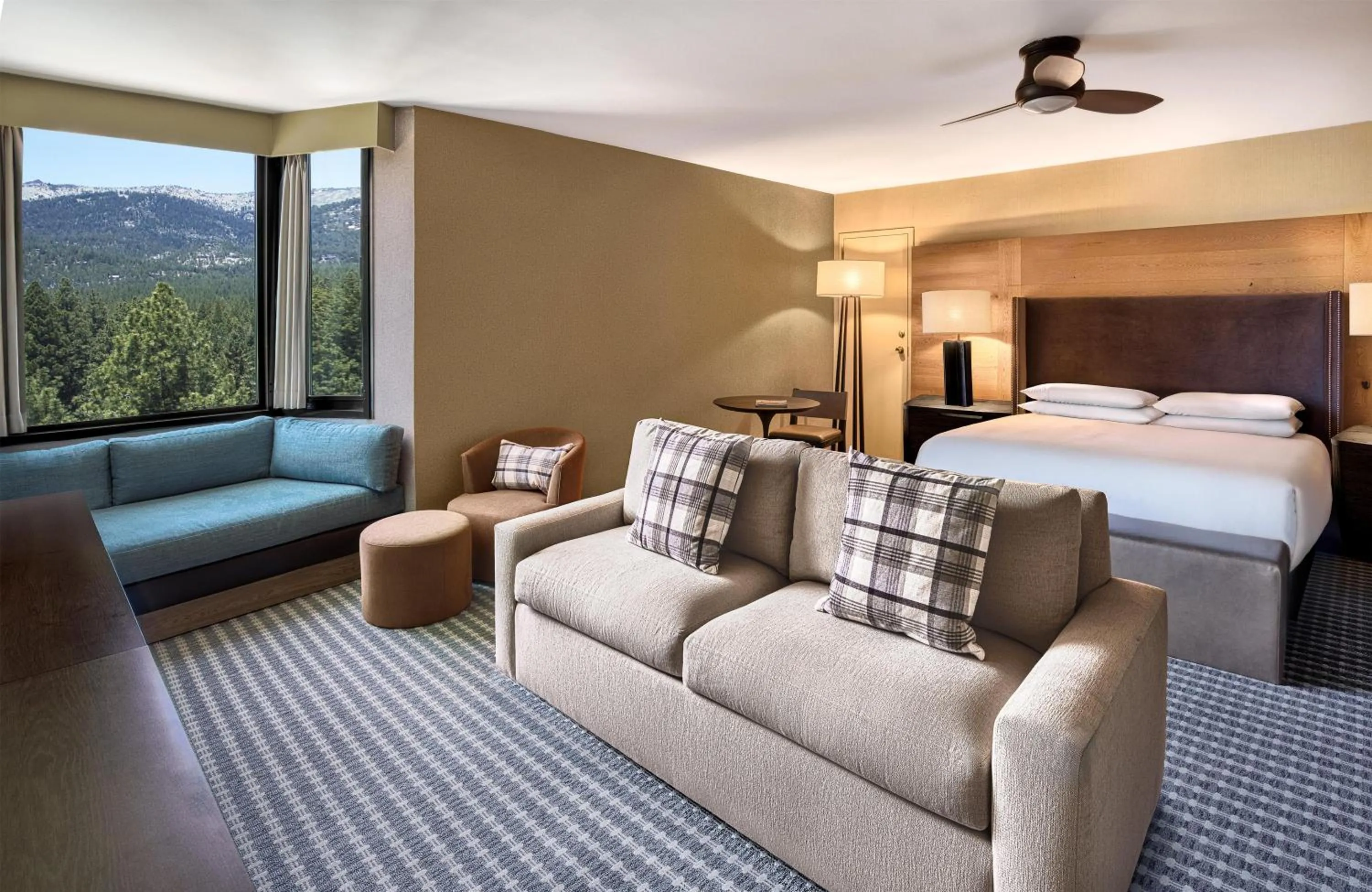 Bedroom, Bed in Hyatt Regency Lake Tahoe Resort, Spa & Casino