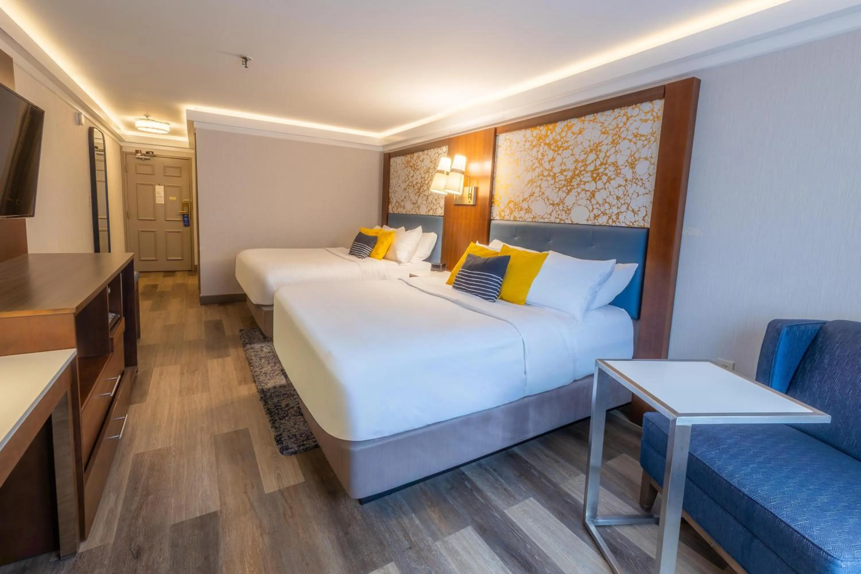 Bedroom, Bed in The Westfield Inn, BW Signature Collection