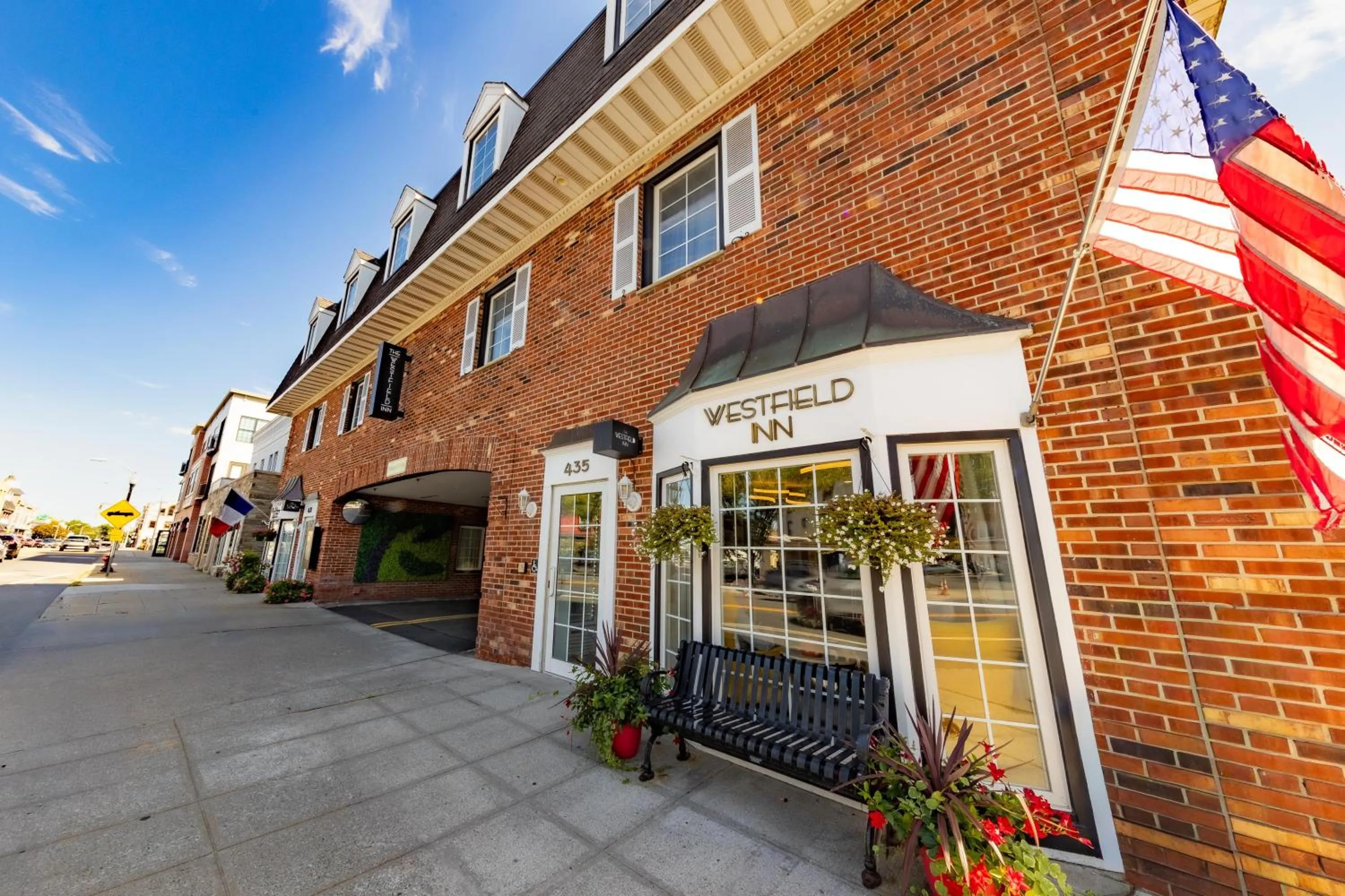 Property building in The Westfield Inn, BW Signature Collection