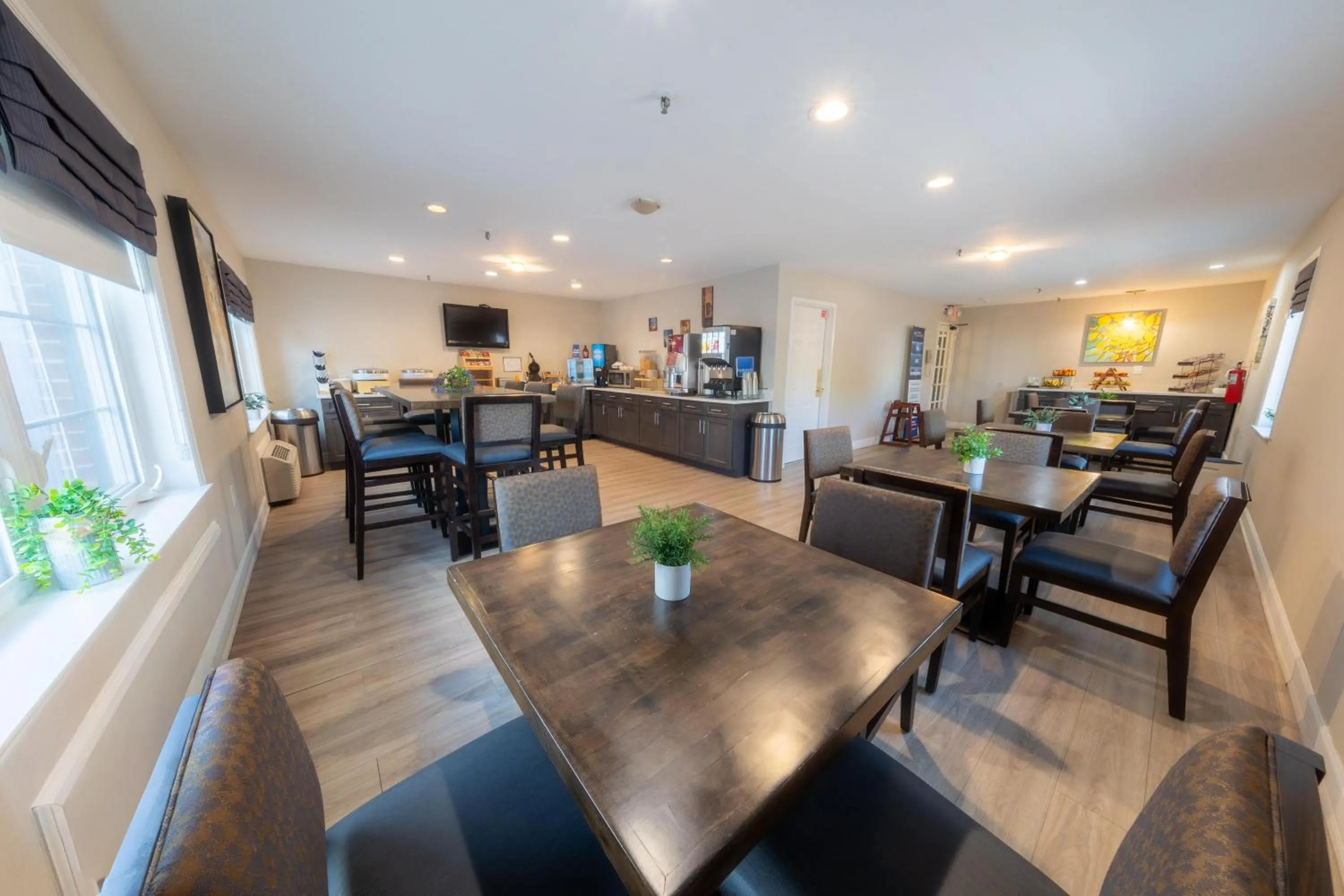 Breakfast in The Westfield Inn, BW Signature Collection