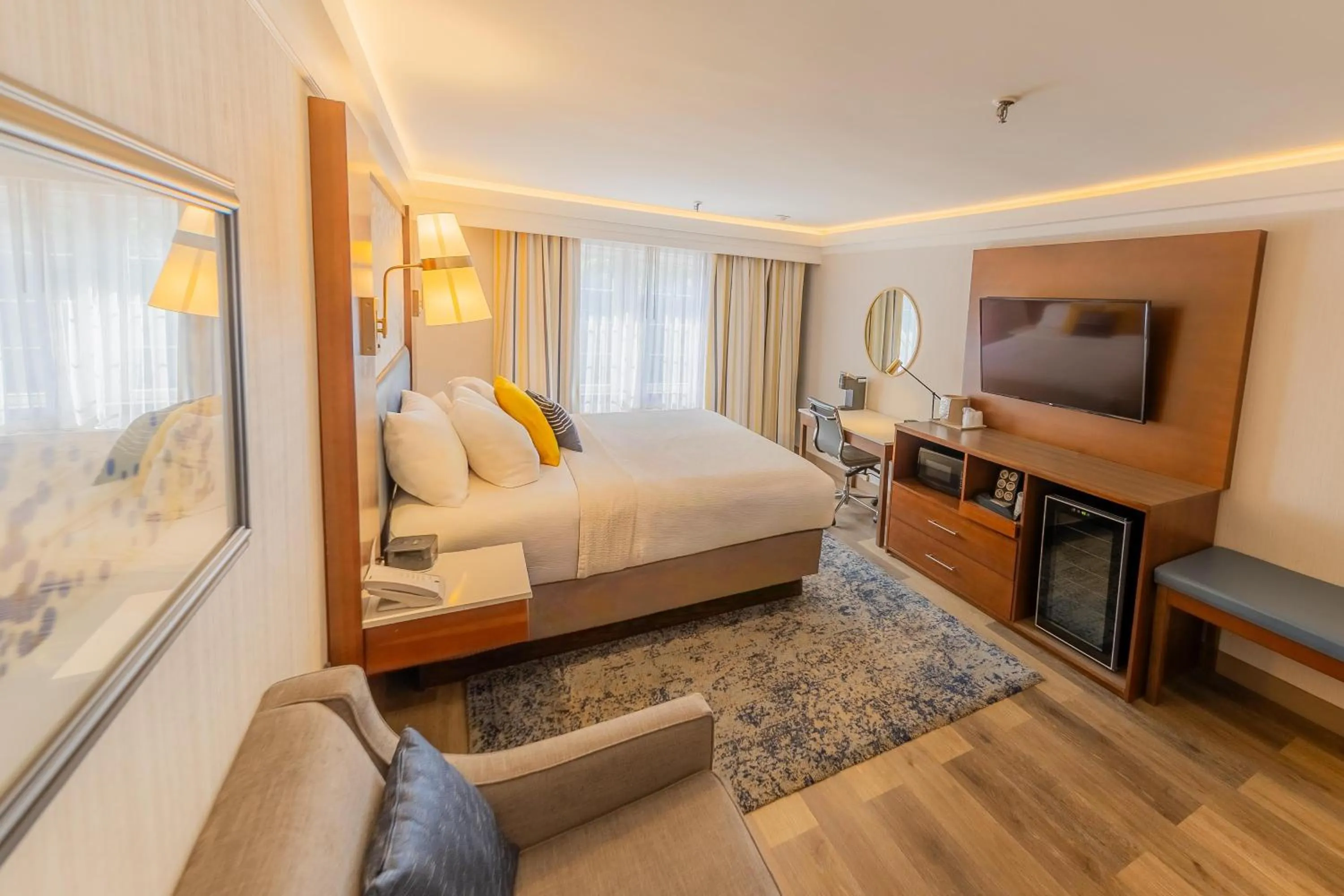 Bedroom, Bed in The Westfield Inn, BW Signature Collection