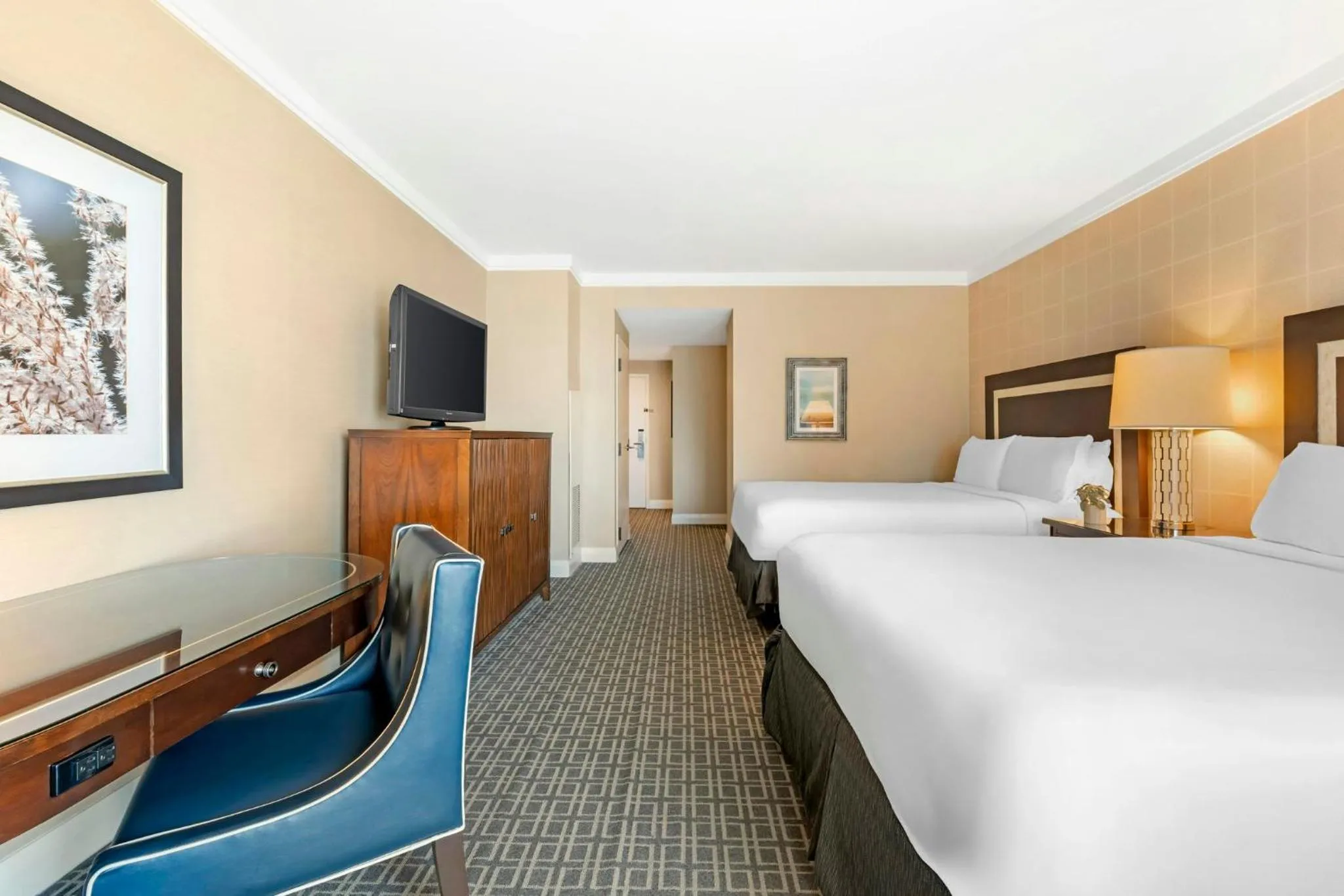 Bedroom, Bed in Omni Los Angeles Hotel