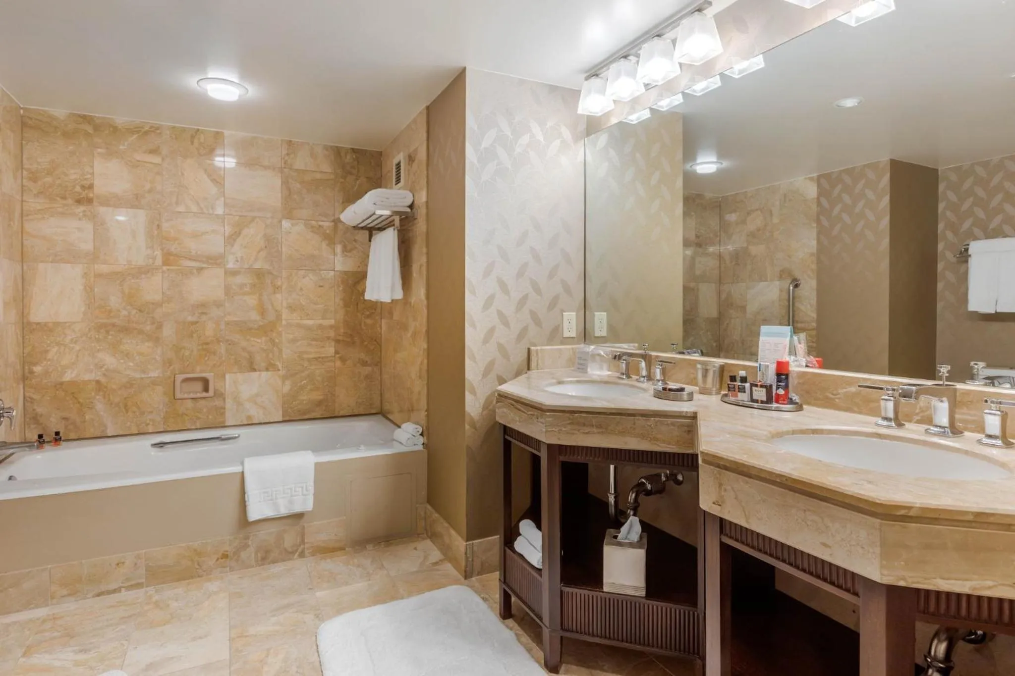 Bathroom in Omni Los Angeles Hotel