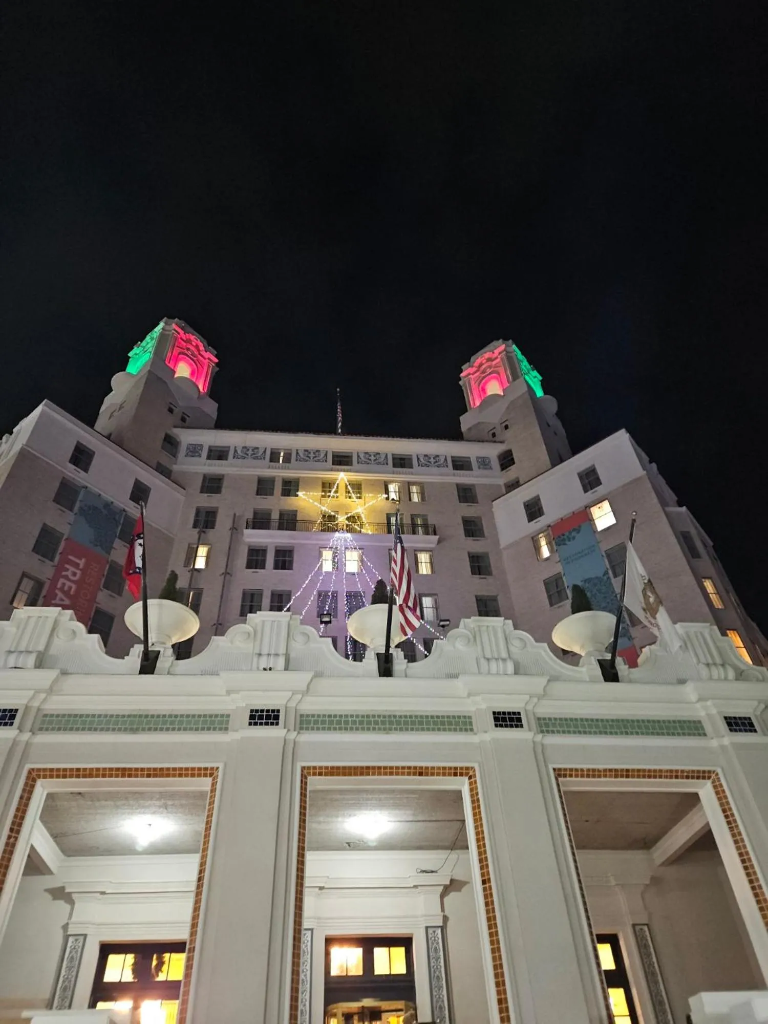 Property building in Arlington Resort Hotel & Spa