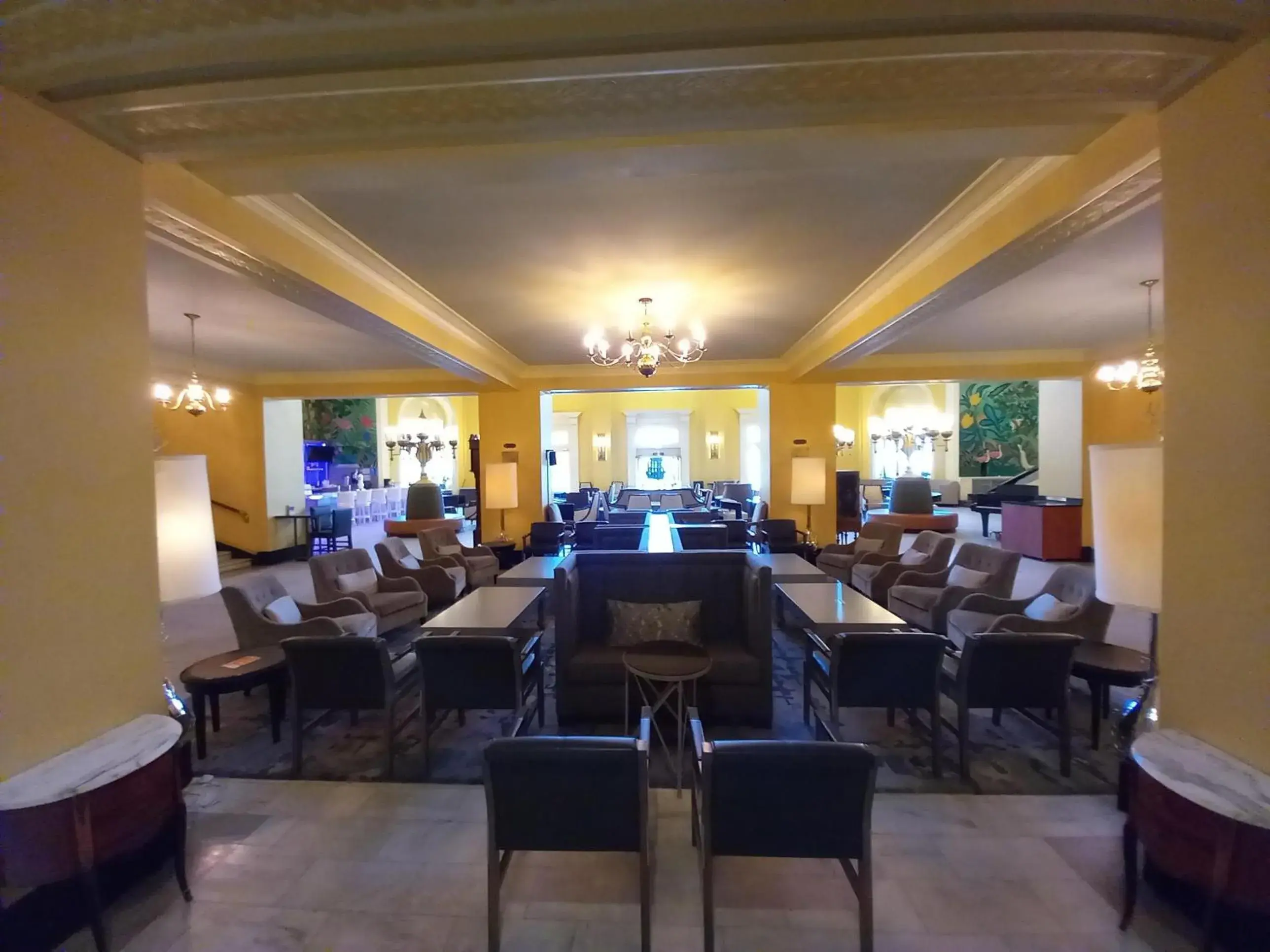 Restaurant/places to eat in Arlington Resort Hotel & Spa Restaurant/places to eat in Arlington Resort Hotel & Spa