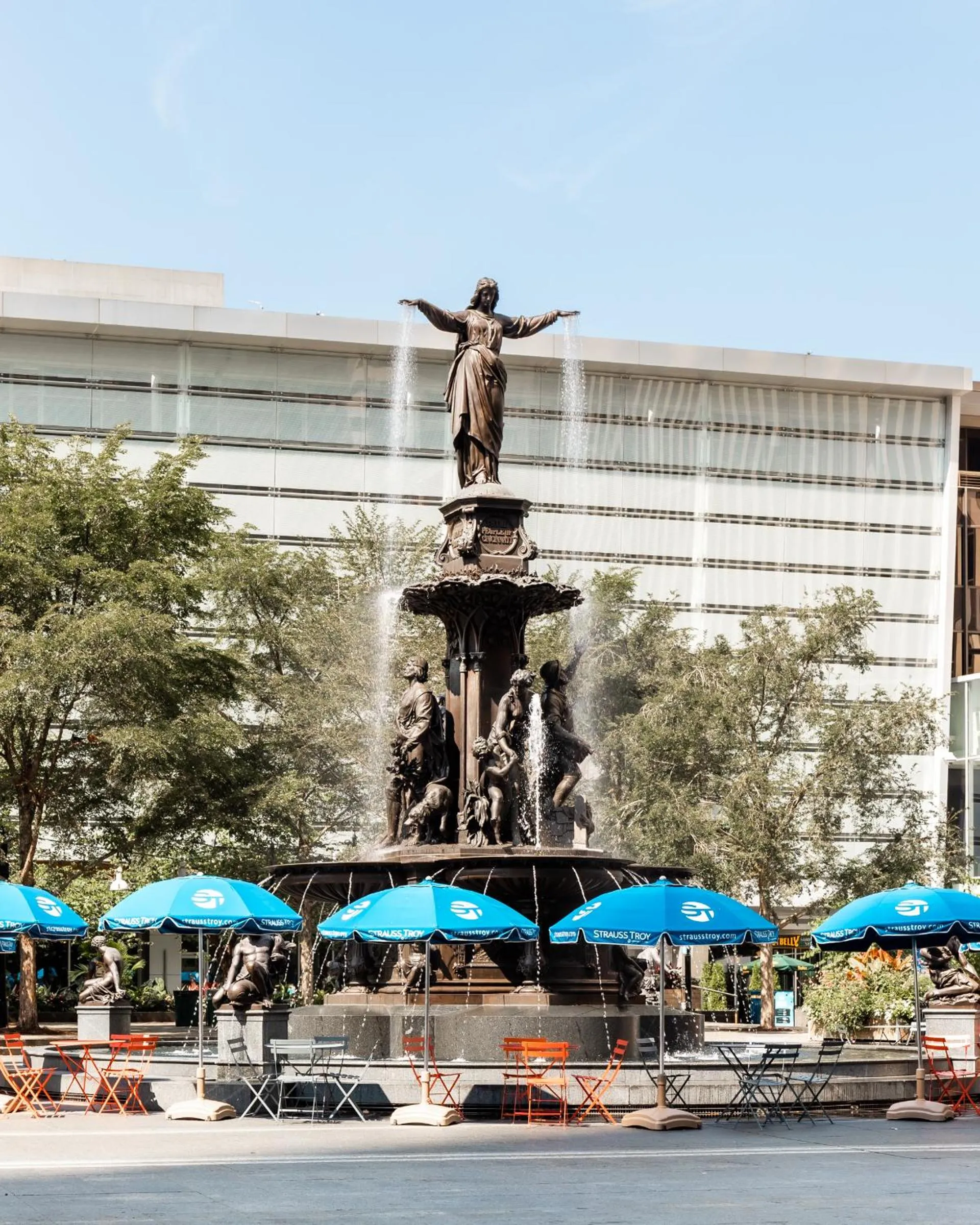 Nearby landmark in Hyatt Regency Cincinnati