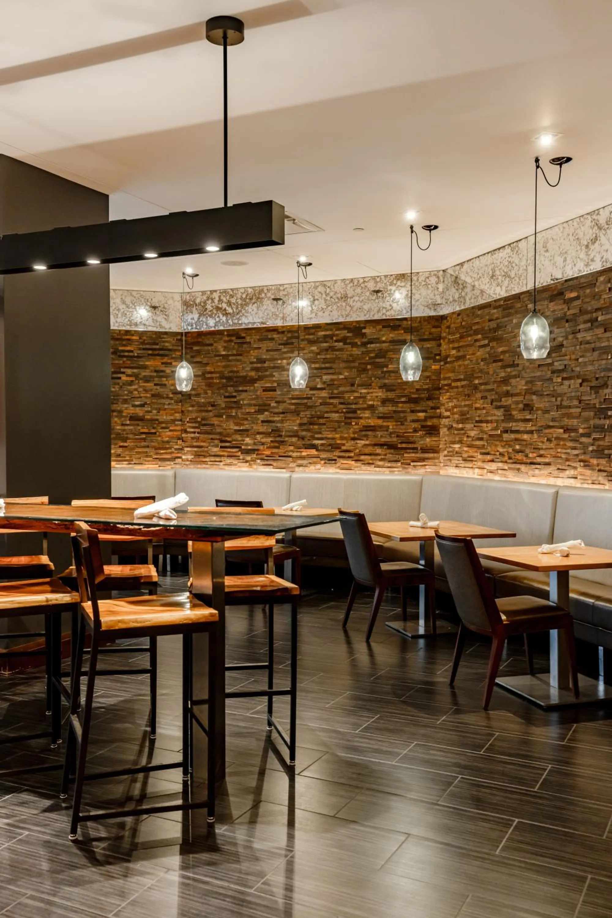 Restaurant/places to eat in Hyatt Regency Cincinnati