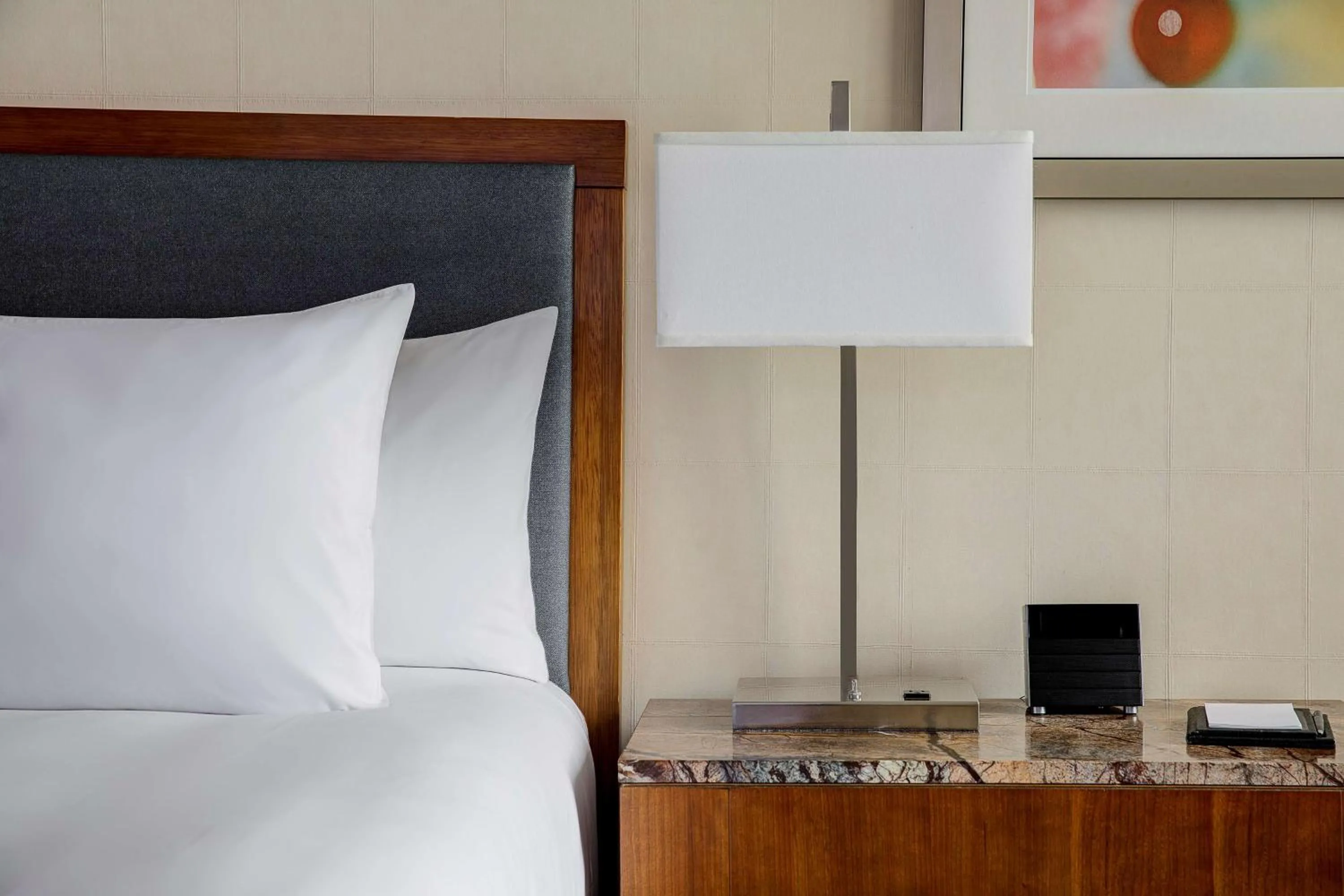 Bedroom, Bed in Hyatt Regency Baltimore