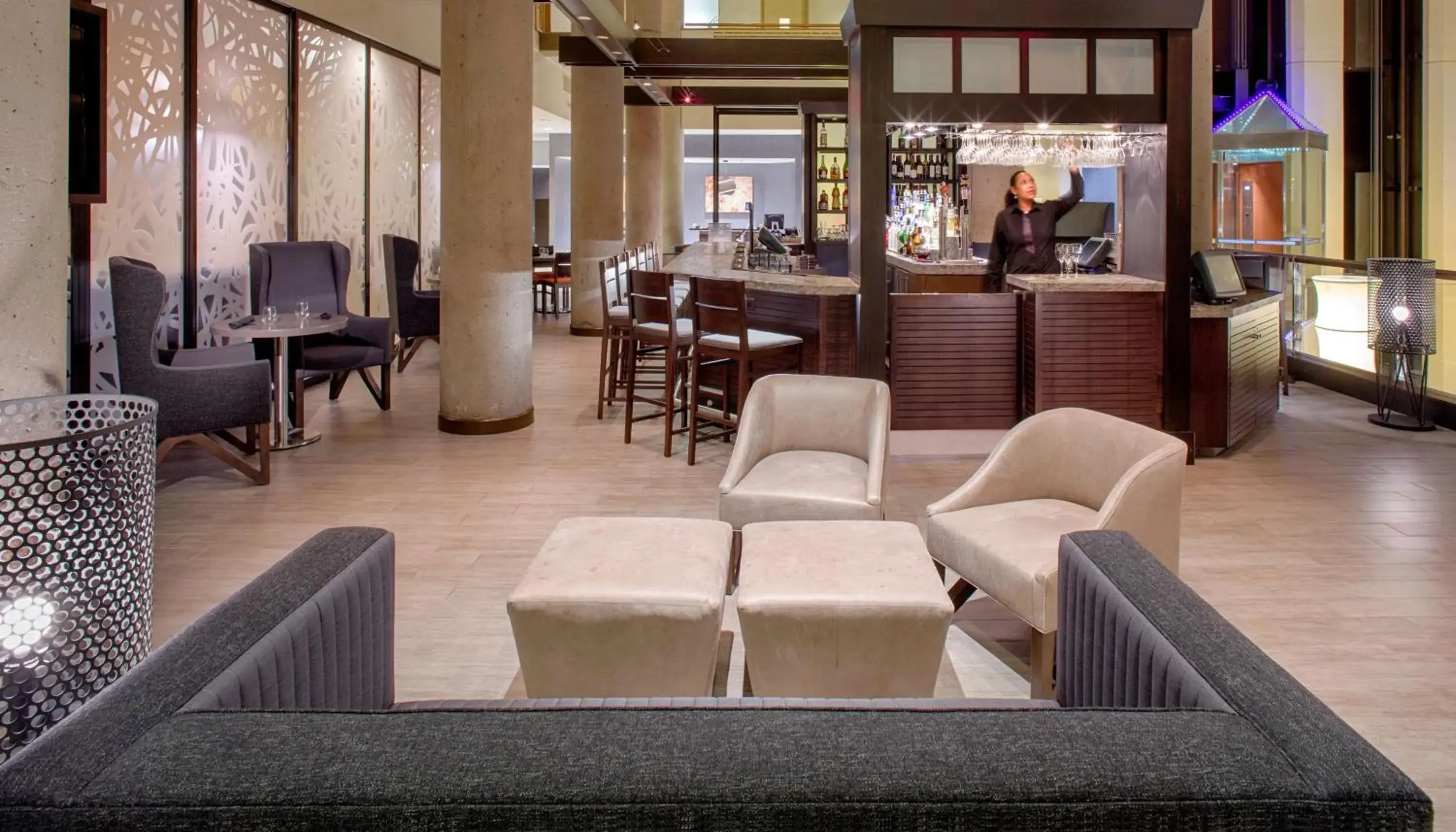 Lounge or bar in Hyatt Regency Baltimore Lounge or bar in Hyatt Regency Baltimore