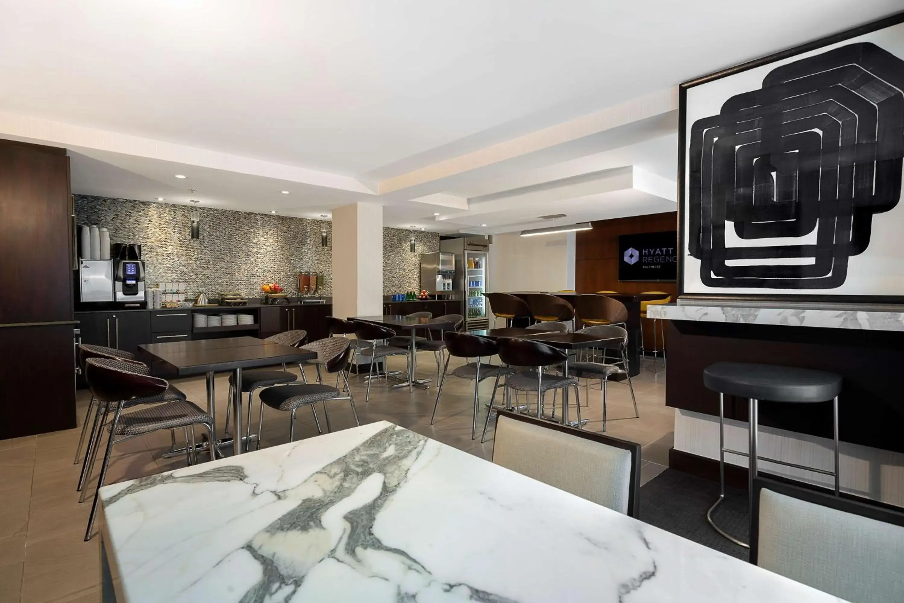 Lounge or bar in Hyatt Regency Baltimore Lounge or bar in Hyatt Regency Baltimore