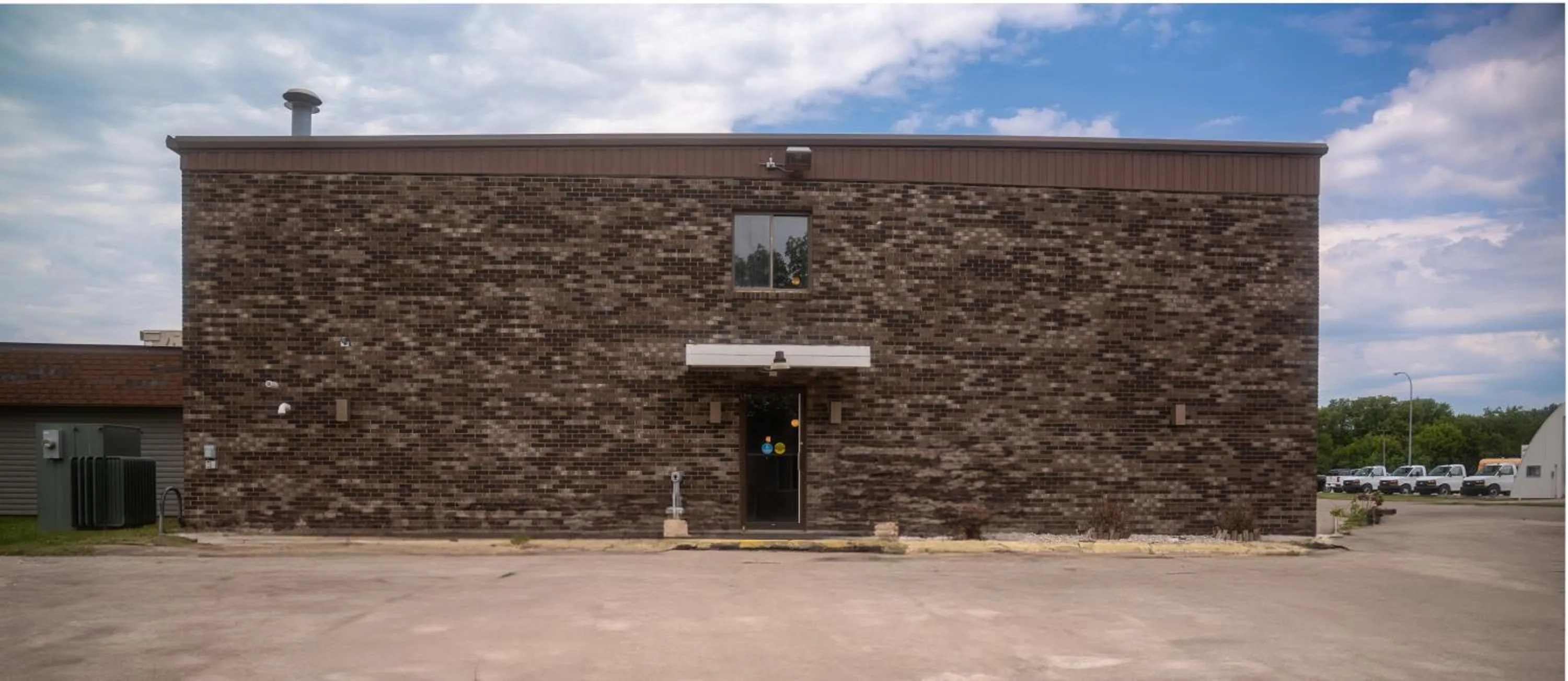 Property building in Cedar Inn Motel