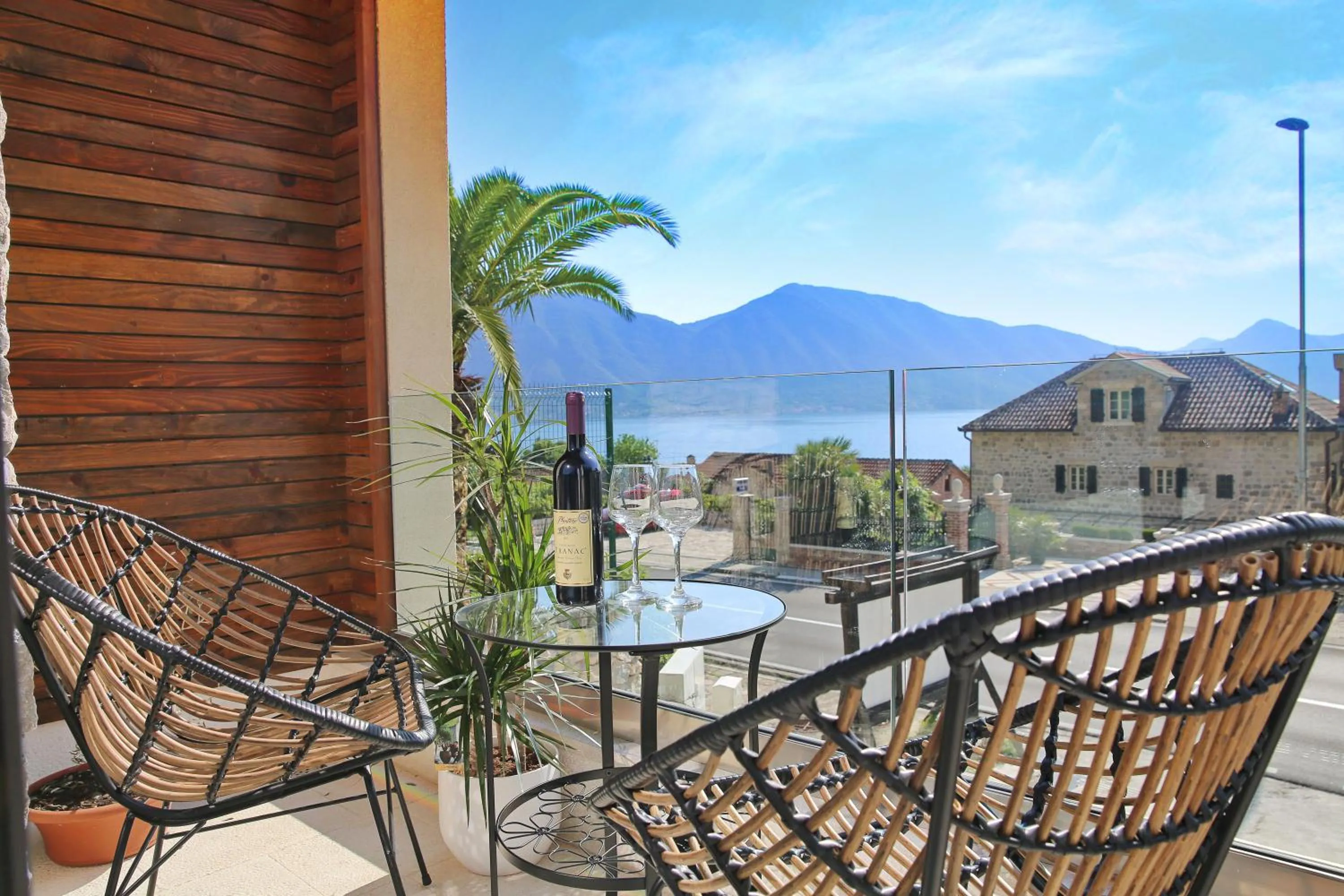 Studio with Balcony in Porta del Mare