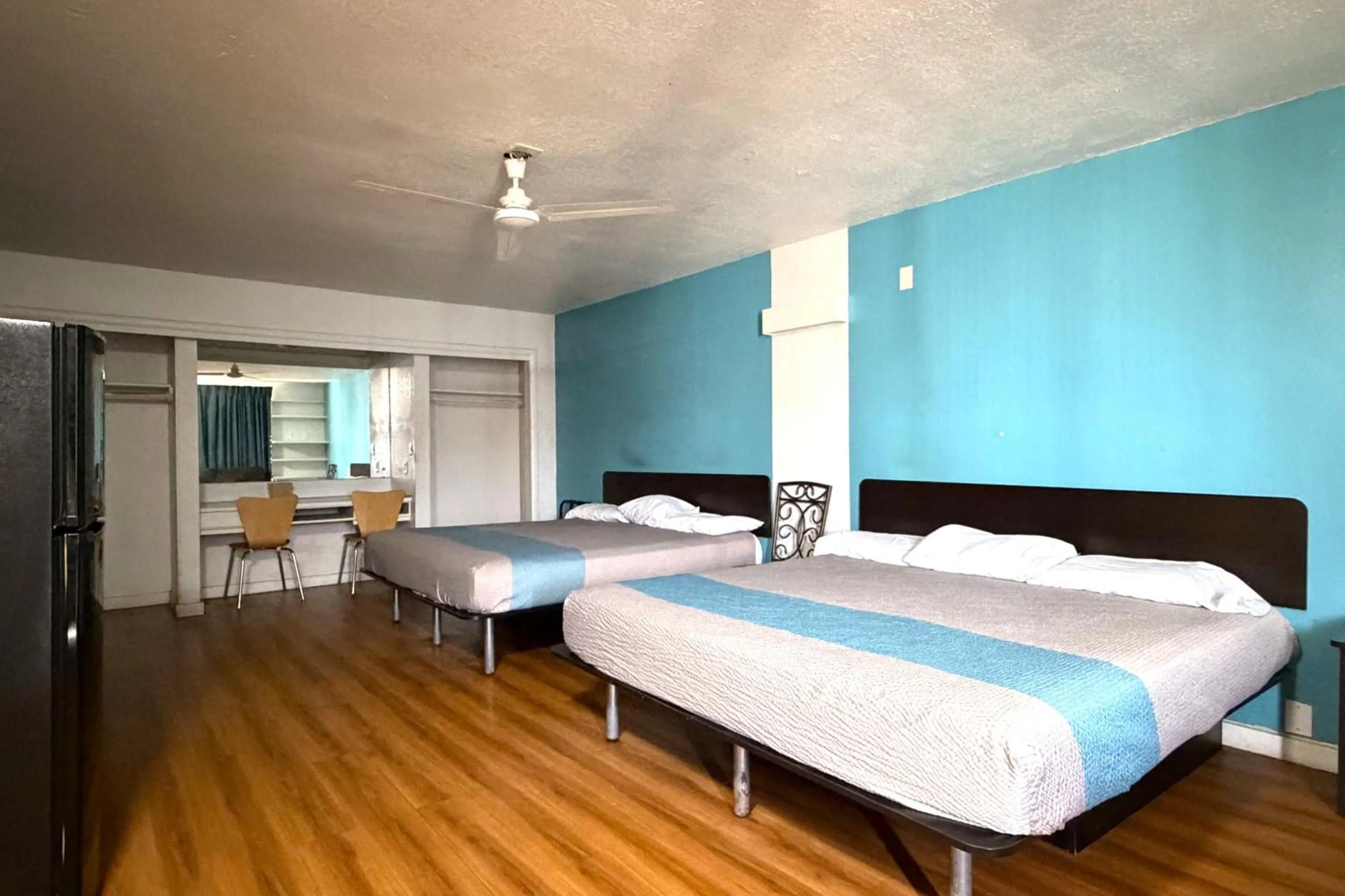 Bedroom, Bed in Trade Wind Motel Jacksonville TX US 69