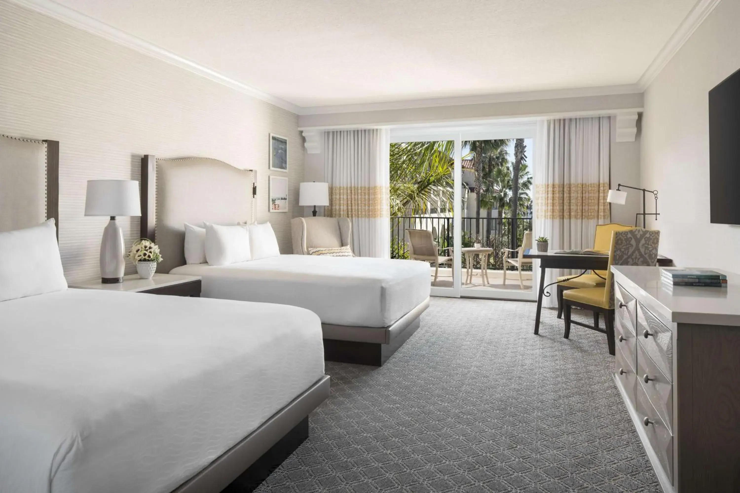 Queen Room with Two Queen Beds and Garden View in Hyatt Regency Huntington Beach Resort and Spa Queen Room with Two Queen Beds and Garden View in Hyatt Regency Huntington Beach Resort and Spa