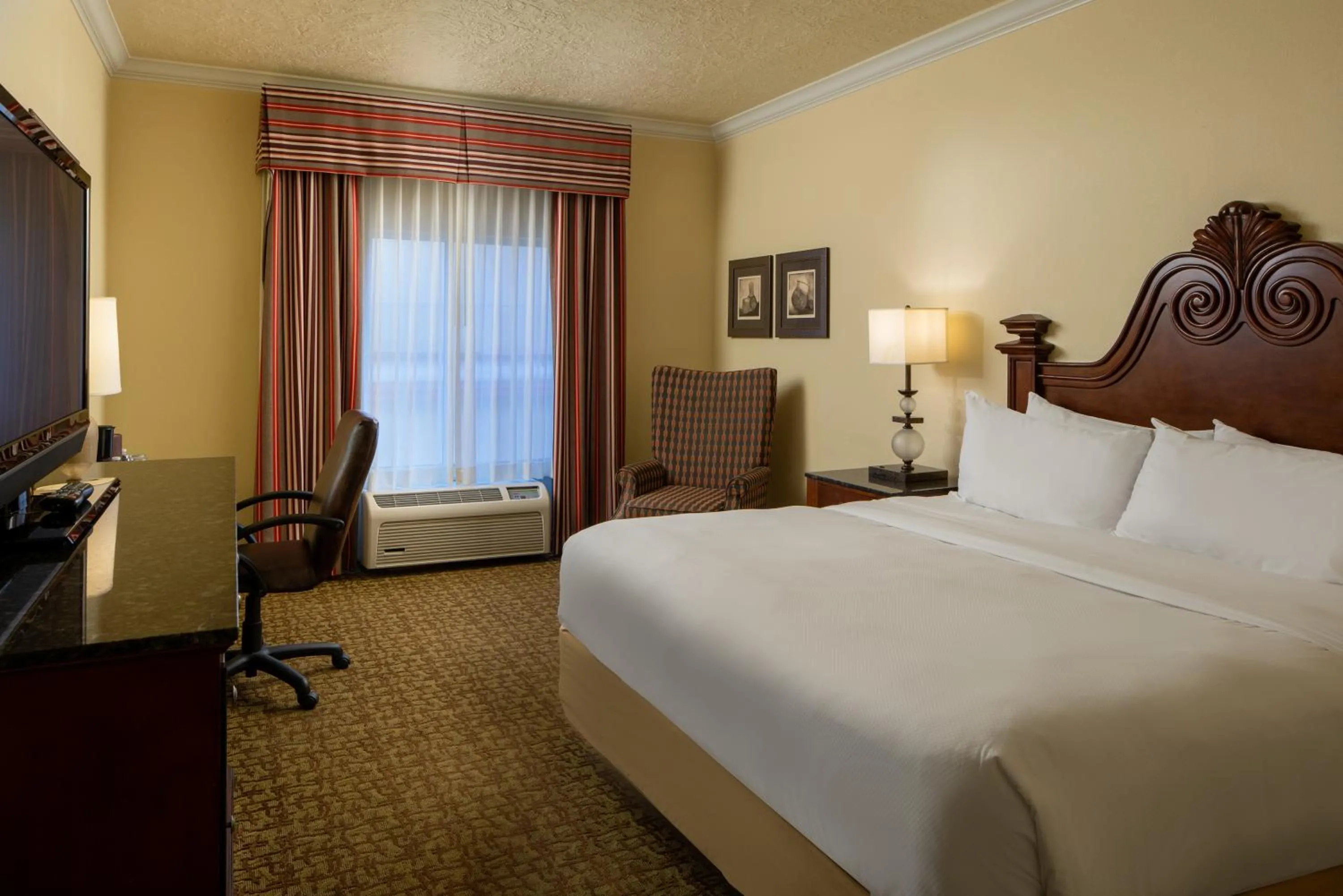 Bed in Paragon Casino Resort