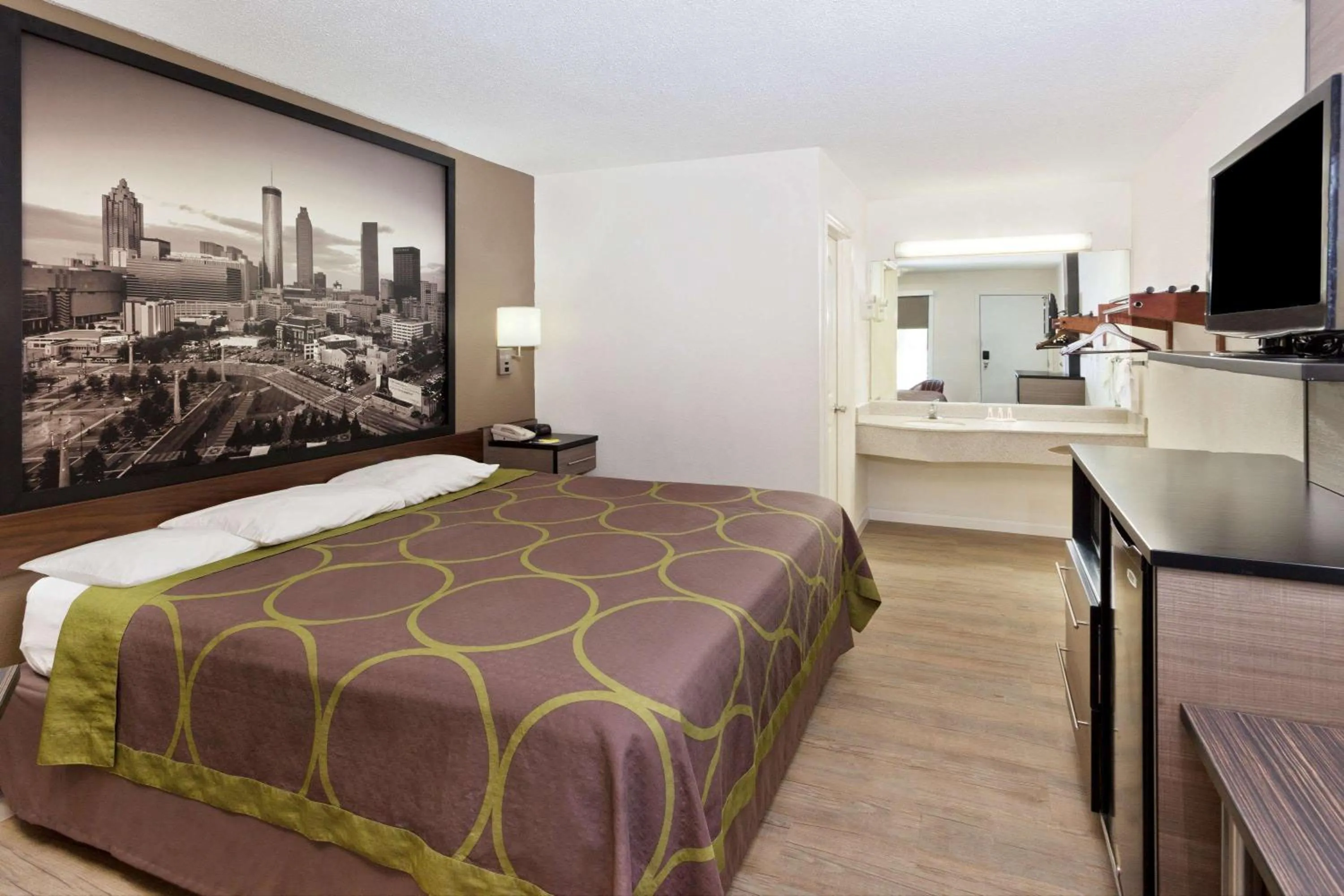 Photo of the whole room, Bed in Super 8 by Wyndham Ringgold Chattanooga Area