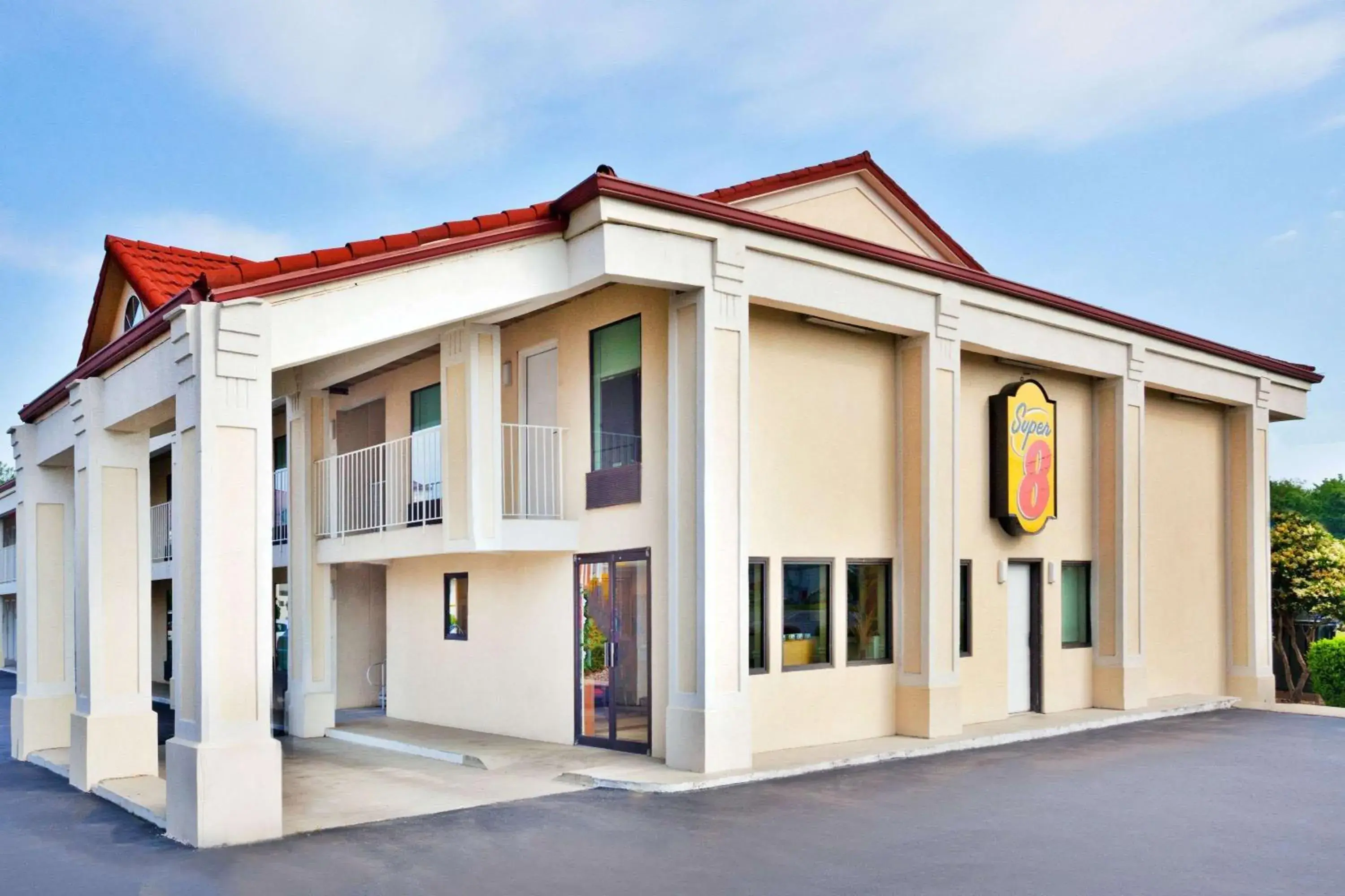 Property building in Super 8 by Wyndham Ringgold Chattanooga Area Property building in Super 8 by Wyndham Ringgold Chattanooga Area