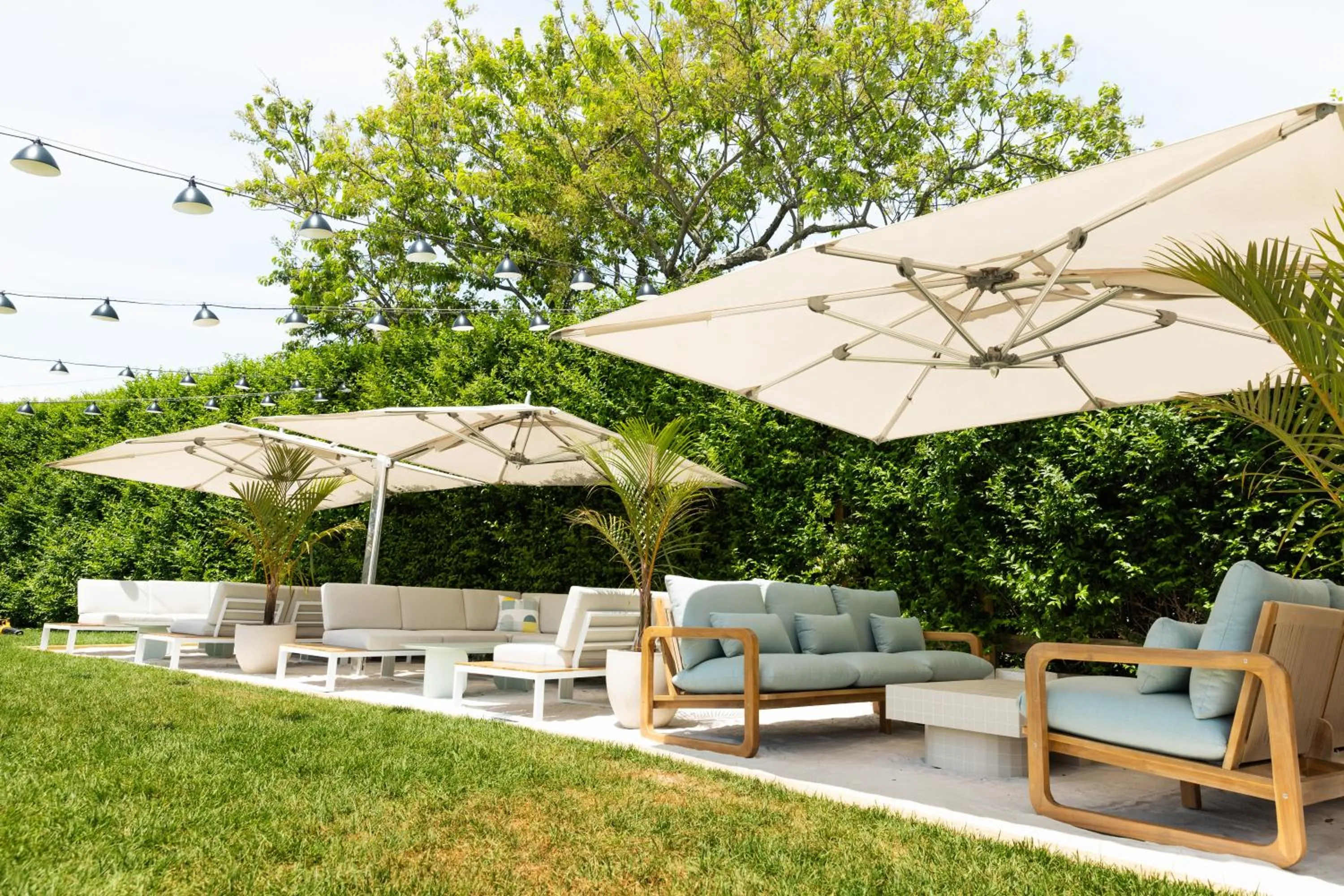 Lounge or bar in The Montauk Beach House