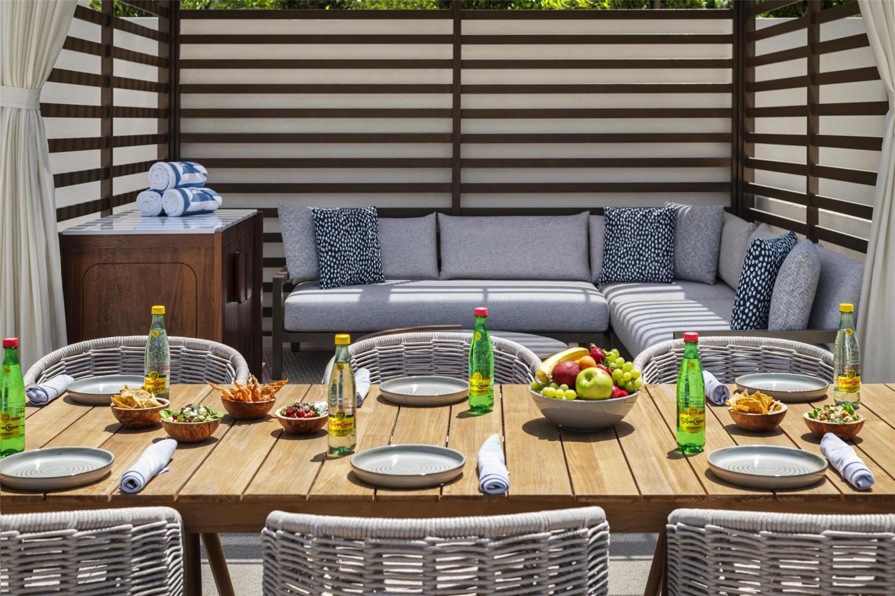 Swimming pool in Hyatt Regency Irvine