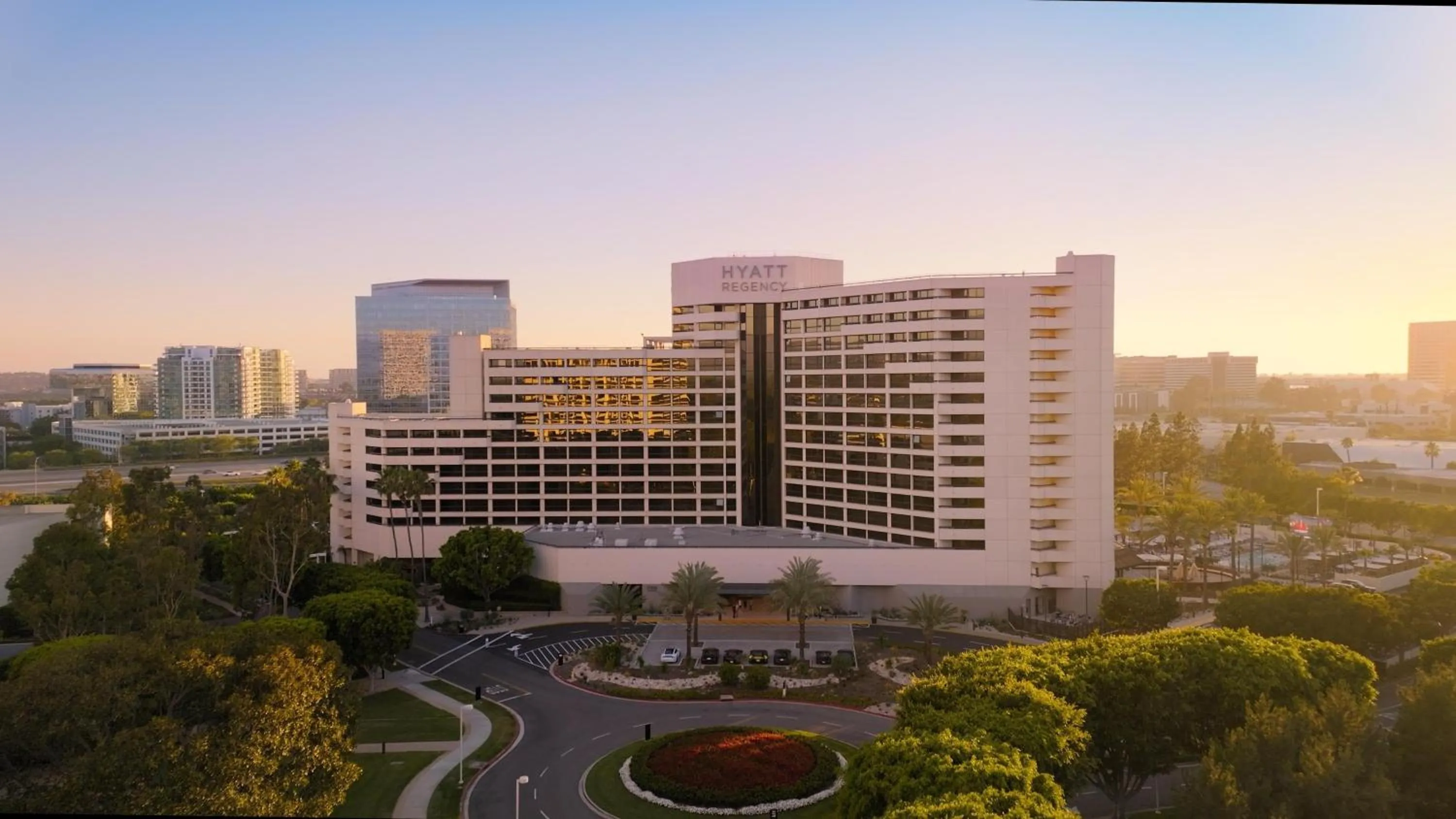 Property building in Hyatt Regency Irvine