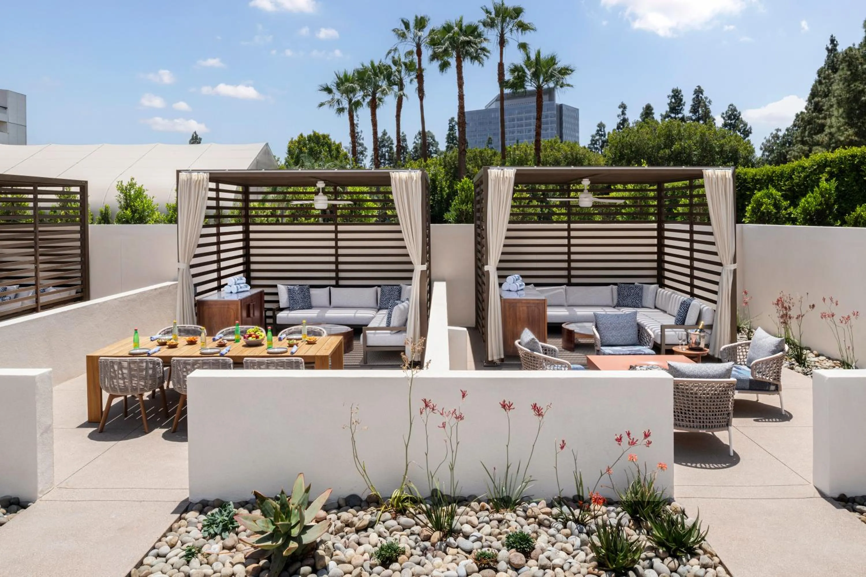 Swimming pool in Hyatt Regency Irvine