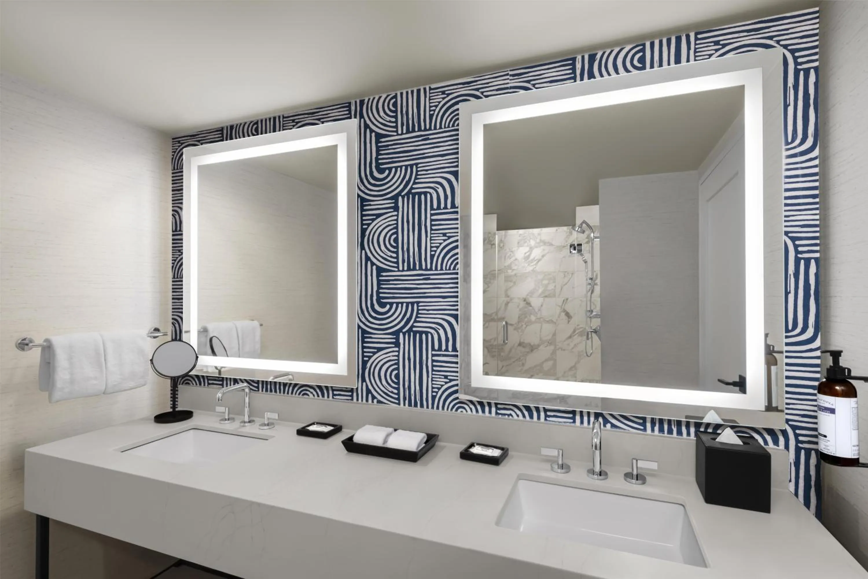 Photo of the whole room in Hyatt Regency Irvine