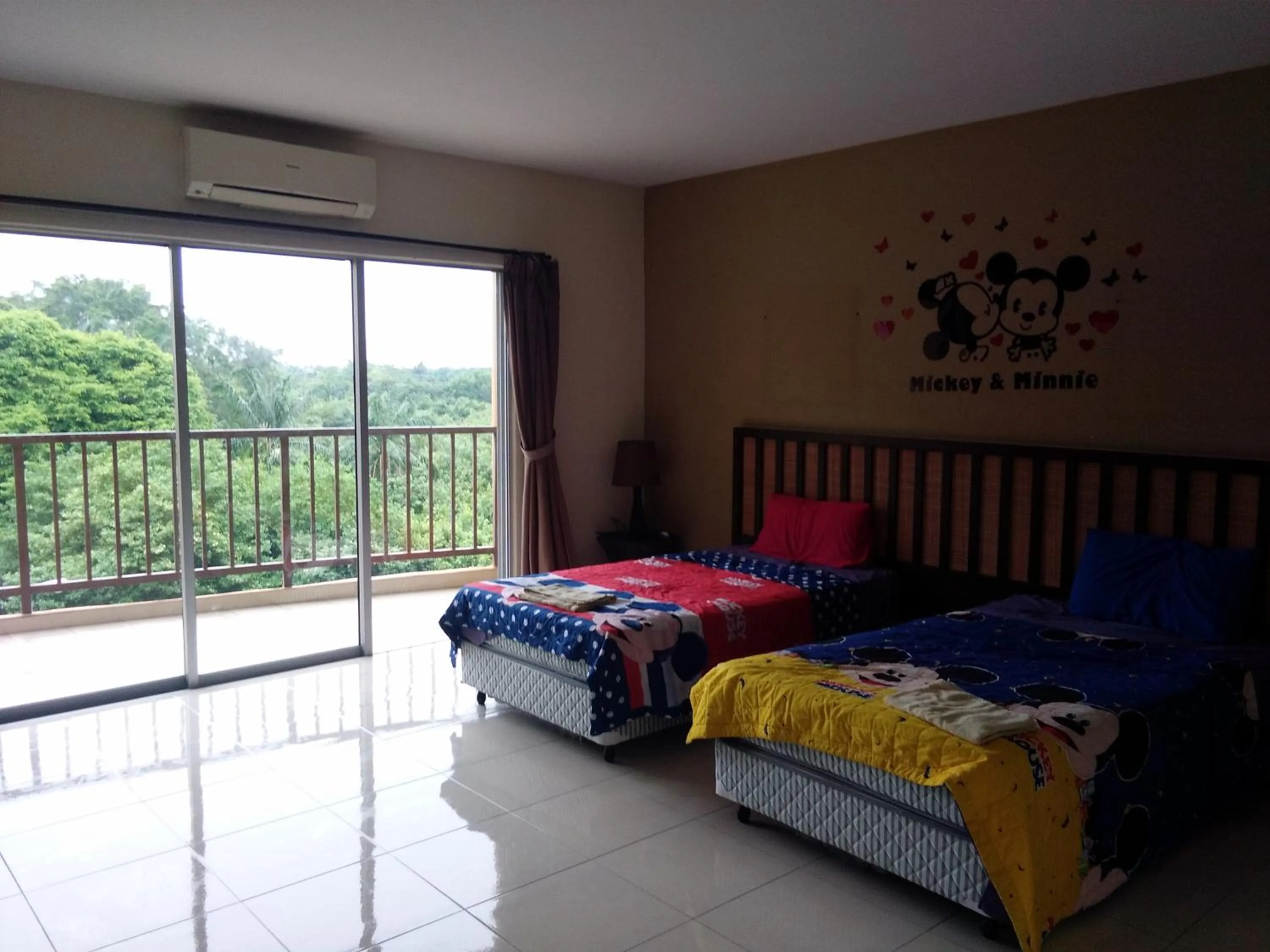 Bed in Gold Coast Morib International Resort 摩立黄金海岸度假屋