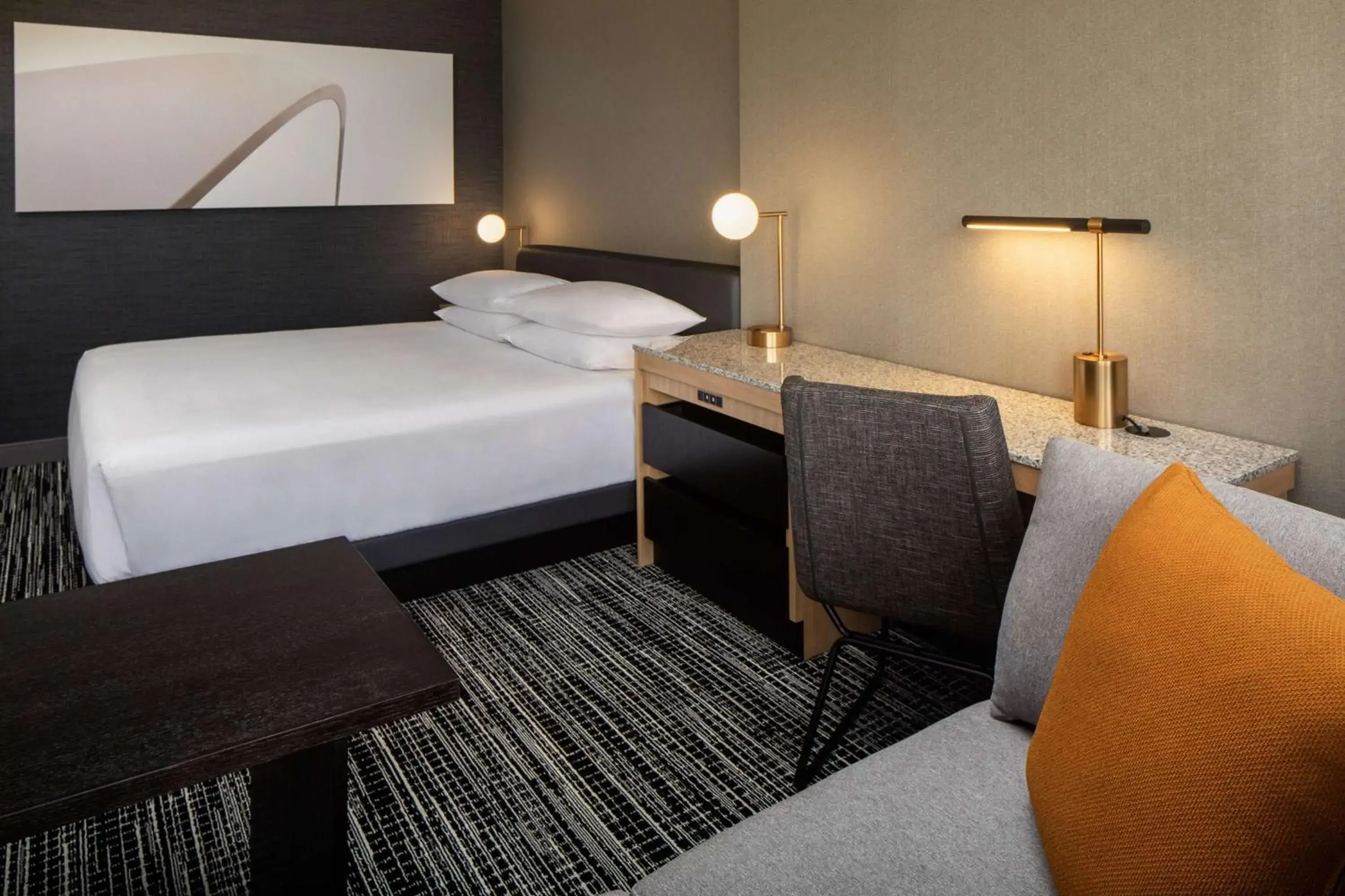 Bedroom, Bed in Hyatt Regency Columbus Bedroom, Bed in Hyatt Regency Columbus