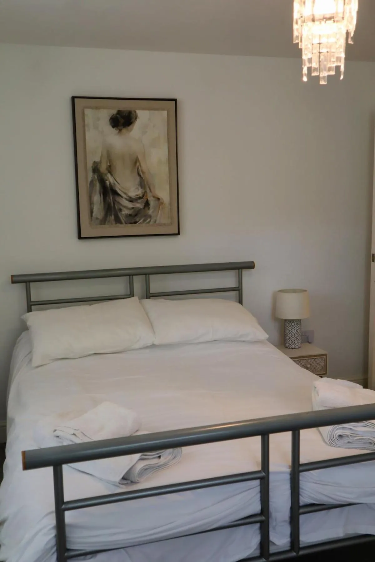 Bed in Luxury 2-Bed Flat Central Ipswich Parking