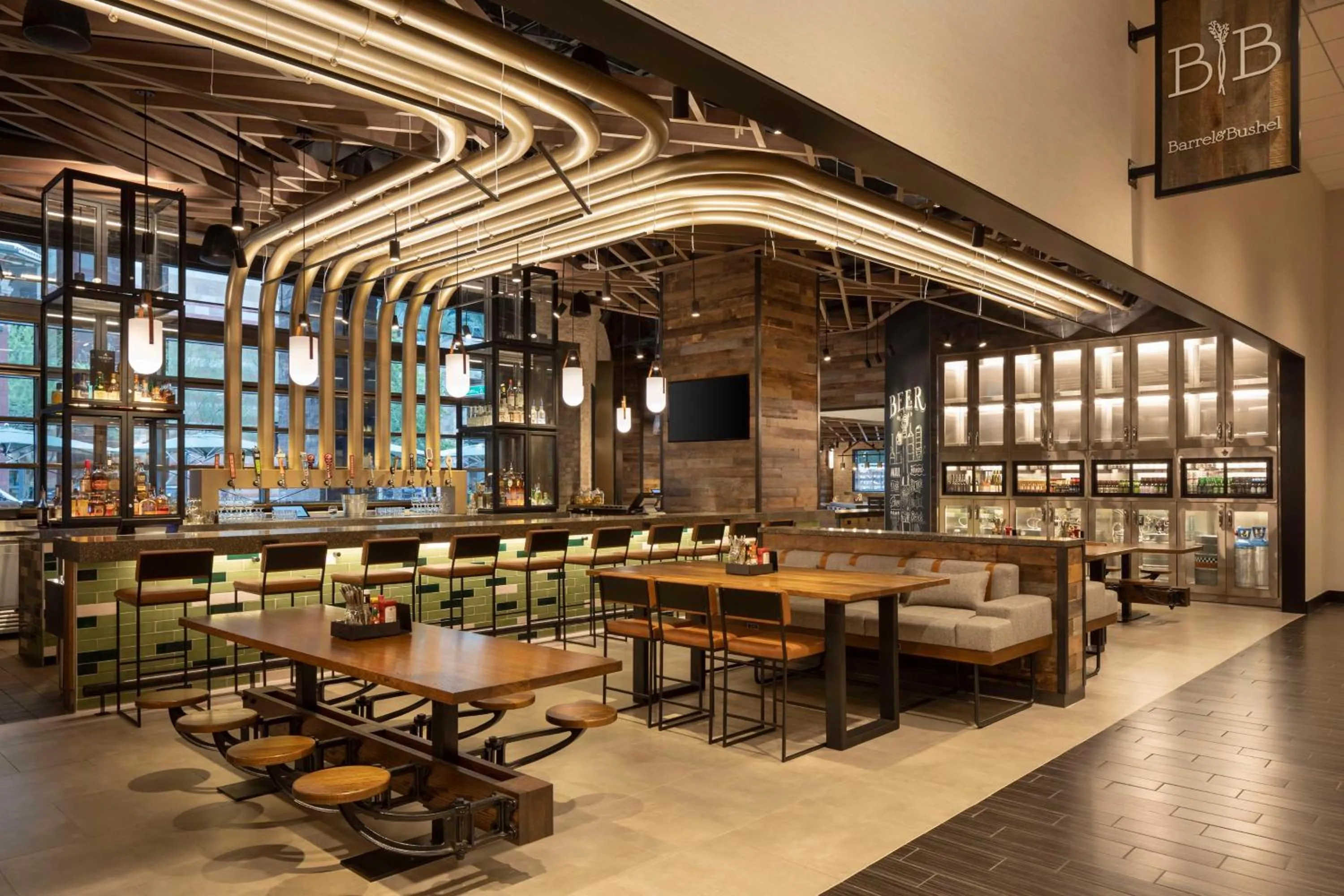 Lounge or bar in Hyatt Regency Phoenix Downtown