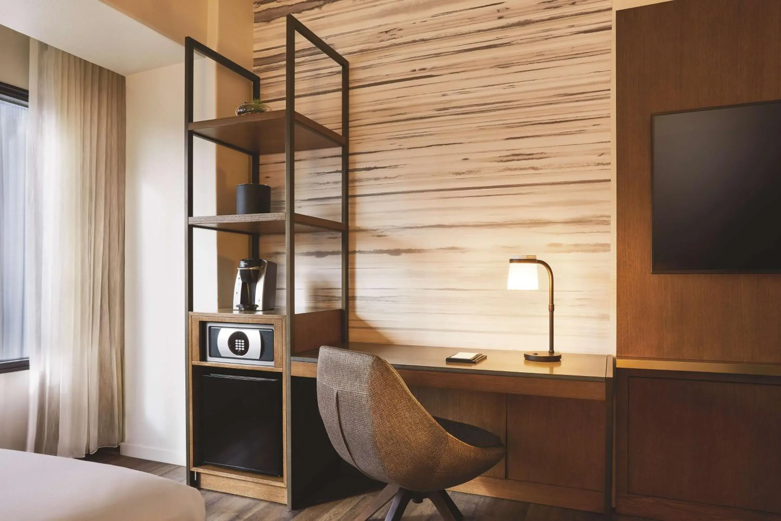 Queen Room with Two Queen Beds and Accessible Shower - Disability Access in Hyatt Regency Phoenix Downtown Queen Room with Two Queen Beds and Accessible Shower - Disability Access in Hyatt Regency Phoenix Downtown