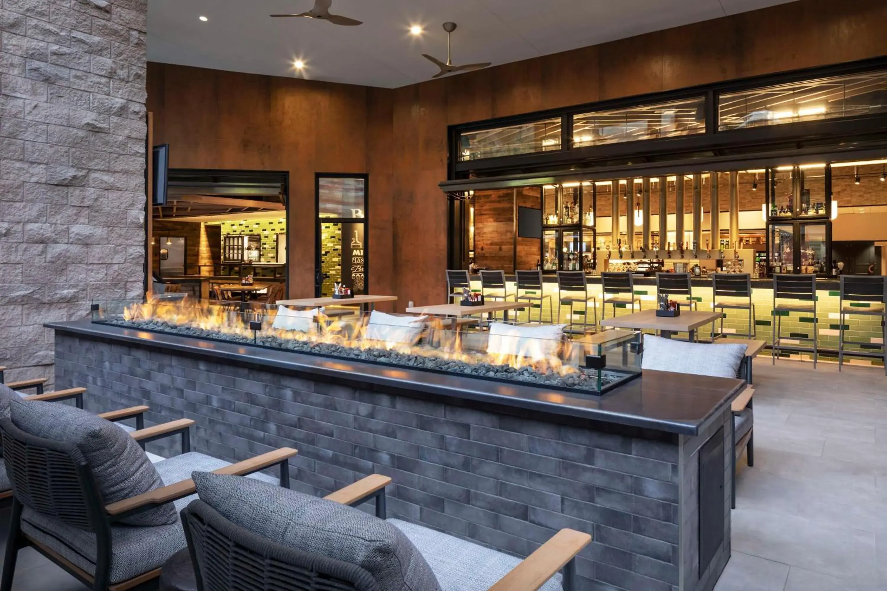 Lounge or bar in Hyatt Regency Phoenix Downtown Lounge or bar in Hyatt Regency Phoenix Downtown
